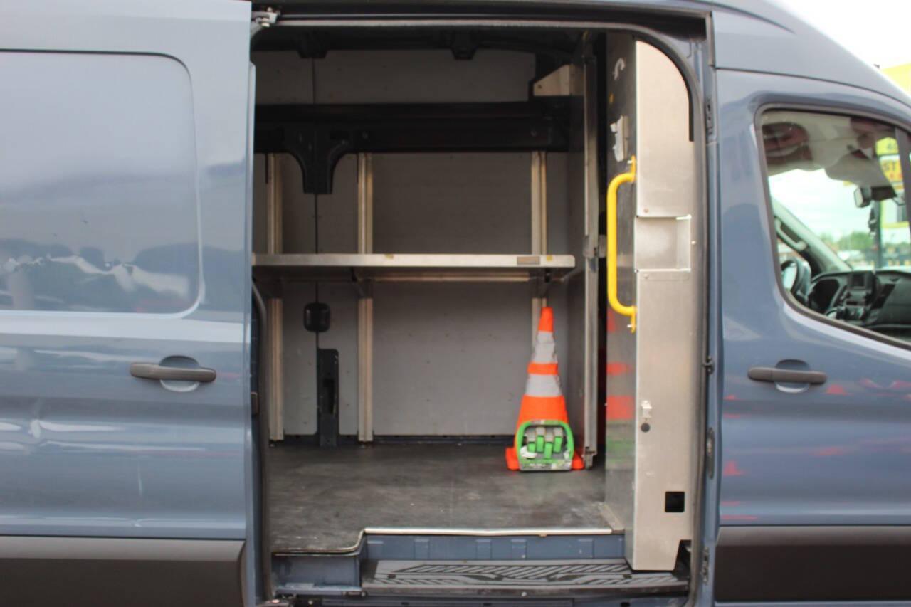 2021 Gray Ford Transit 250 Van High Roof w/Sliding Pass. 148-in. WB EL (1FTBR3X89MK) with an 3.5L Flex Fuel V6 275hp 262ft. lbs. 3.5L V6 engine, Automatic 10-Speed transmission, located at 4301 NW 39th , Oklahoma City, OK, 73112, (405) 949-5600, 35.512135, -97.598671 - NO DRIVERS LICENCE -NO FULL COVERAGE INSURANCE - NO CREDIT CHECK. COME ON OVER TO SUPERSPORTS, TAKE A LOOK AND TEST DRIVE. PLEASE GIVE US A CALL AT (405) 949-5600. NO LICENCIA DE CONDUCIR - NO SEGURO DE COBERTURA TOTAL - NO VERIFICACION DE CREDITO. VISITENOS EN SUPERSPORTS, - Photo#12