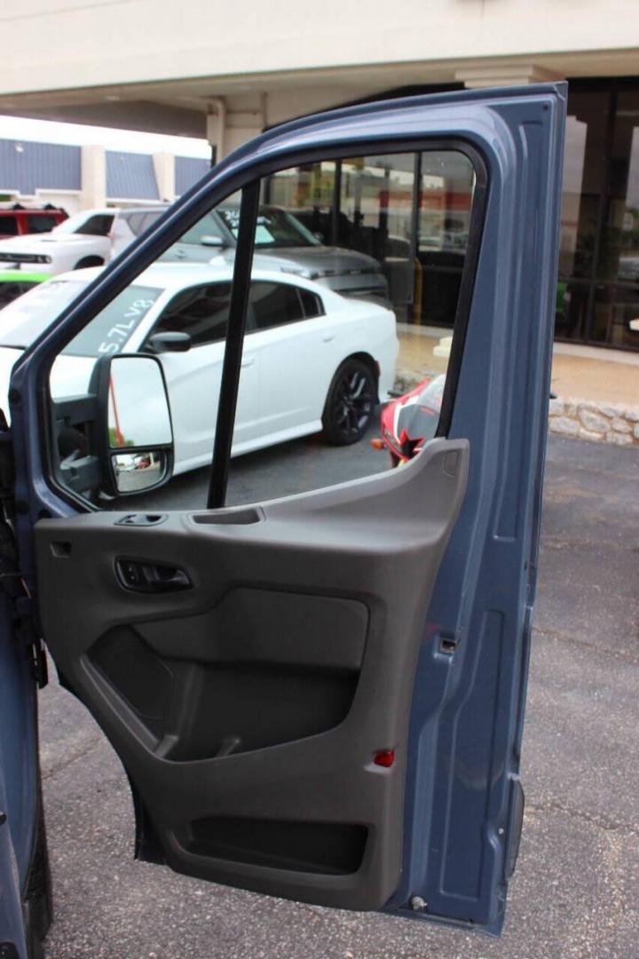 2021 Gray Ford Transit 250 Van High Roof w/Sliding Pass. 148-in. WB EL (1FTBR3X89MK) with an 3.5L Flex Fuel V6 275hp 262ft. lbs. 3.5L V6 engine, Automatic 10-Speed transmission, located at 4301 NW 39th , Oklahoma City, OK, 73112, (405) 949-5600, 35.512135, -97.598671 - NO DRIVERS LICENCE -NO FULL COVERAGE INSURANCE - NO CREDIT CHECK. COME ON OVER TO SUPERSPORTS, TAKE A LOOK AND TEST DRIVE. PLEASE GIVE US A CALL AT (405) 949-5600. NO LICENCIA DE CONDUCIR - NO SEGURO DE COBERTURA TOTAL - NO VERIFICACION DE CREDITO. VISITENOS EN SUPERSPORTS, - Photo#9