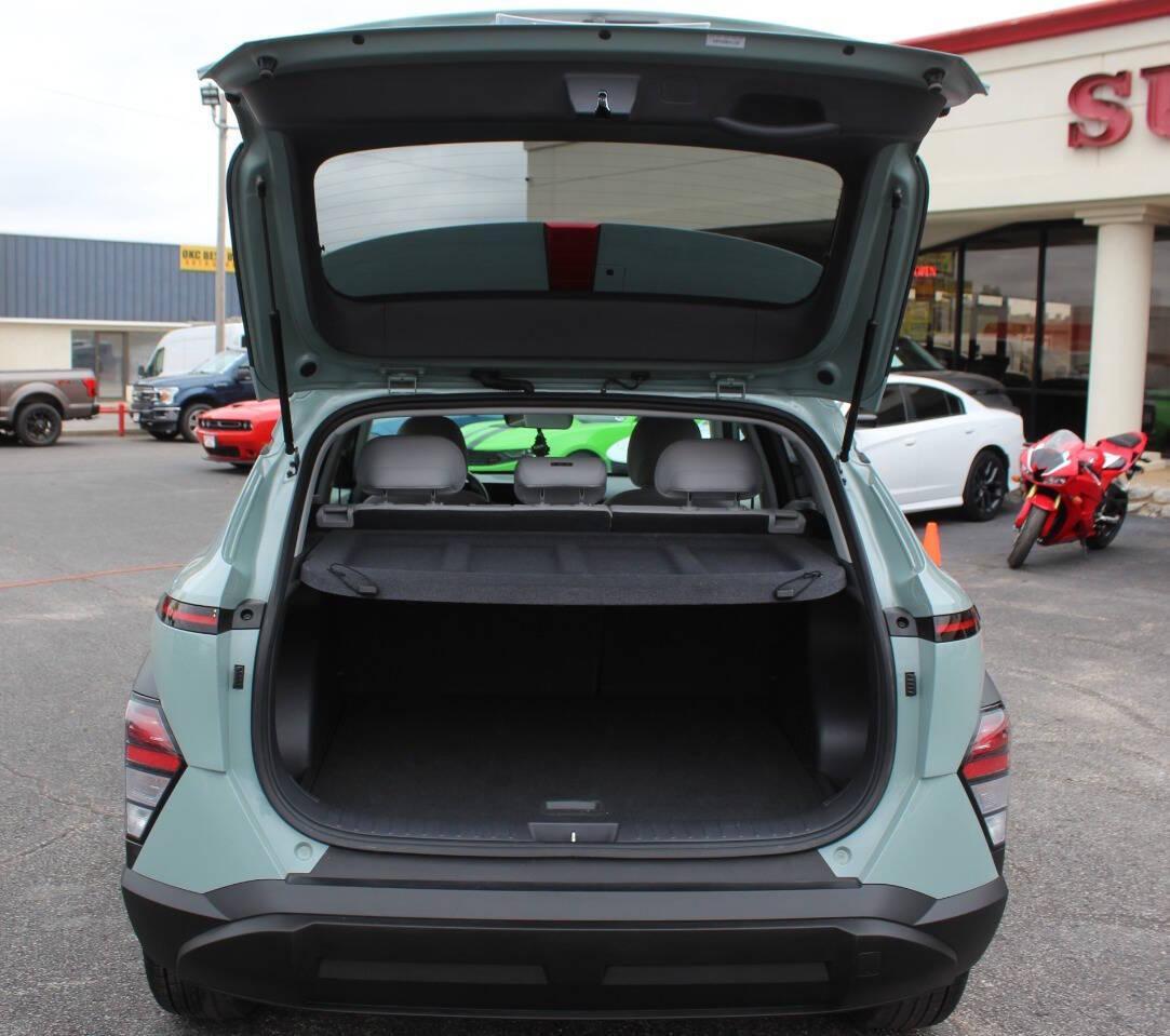 2025 Teal Hyundai Kona SEL (KM8HB3AB6SU) with an Nu 2.0L I4 147hp 132ft. lbs. 2.0L I4 engine, CVT transmission, located at 4301 NW 39th , Oklahoma City, OK, 73112, (405) 949-5600, 35.512135, -97.598671 - NO DRIVERS LICENCE -NO FULL COVERAGE INSURANCE - NO CREDIT CHECK. COME ON OVER TO SUPERSPORTS, TAKE A LOOK AND TEST DRIVE. PLEASE GIVE US A CALL AT (405) 949-5600. NO LICENCIA DE CONDUCIR - NO SEGURO DE COBERTURA TOTAL - NO VERIFICACION DE CREDITO. VISITENOS EN SUPERSPORTS, MIRE NUESTRO - Photo#11