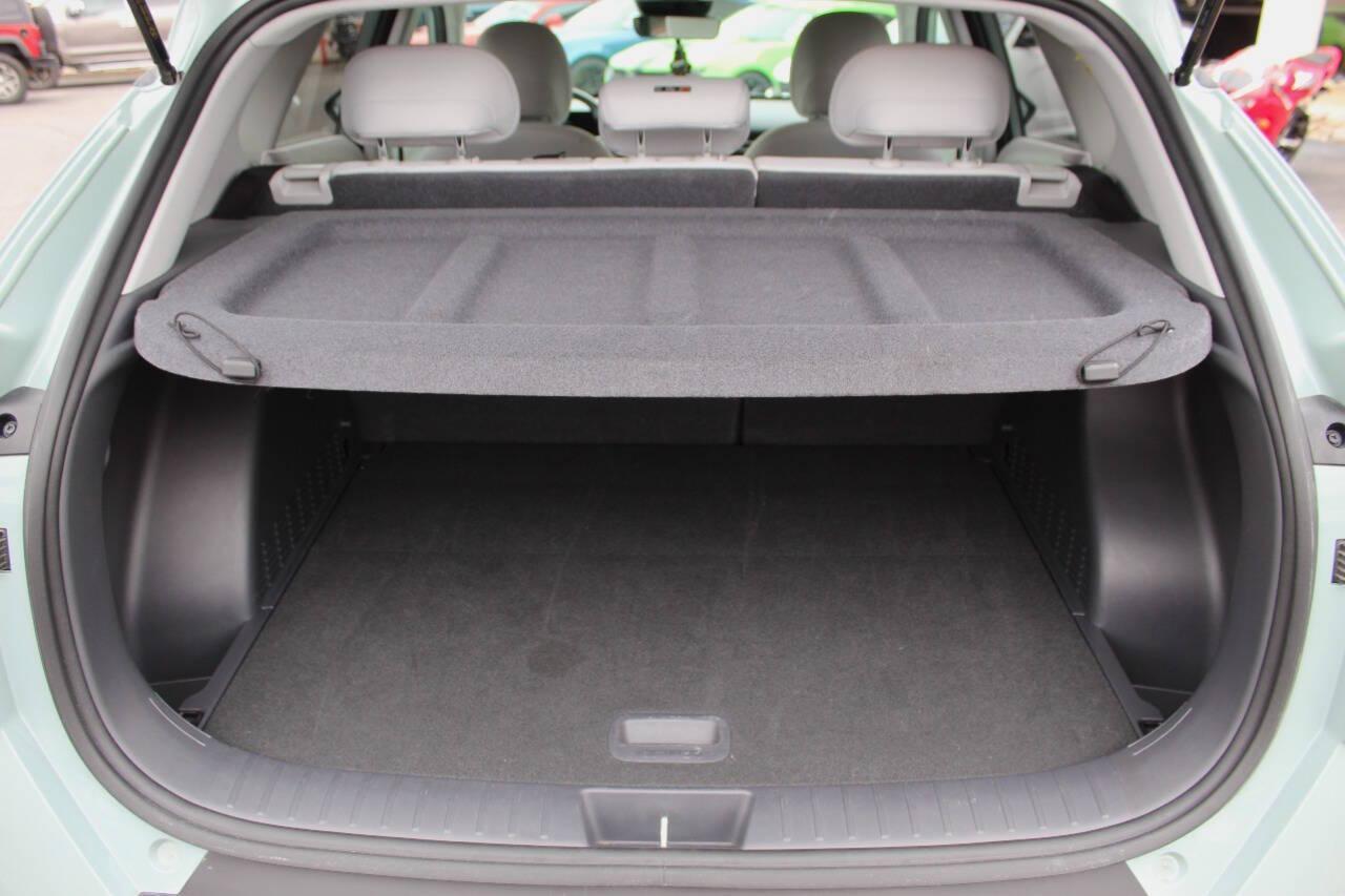 2025 Teal Hyundai Kona SEL (KM8HB3AB6SU) with an Nu 2.0L I4 147hp 132ft. lbs. 2.0L I4 engine, CVT transmission, located at 4301 NW 39th , Oklahoma City, OK, 73112, (405) 949-5600, 35.512135, -97.598671 - NO DRIVERS LICENCE -NO FULL COVERAGE INSURANCE - NO CREDIT CHECK. COME ON OVER TO SUPERSPORTS, TAKE A LOOK AND TEST DRIVE. PLEASE GIVE US A CALL AT (405) 949-5600. NO LICENCIA DE CONDUCIR - NO SEGURO DE COBERTURA TOTAL - NO VERIFICACION DE CREDITO. VISITENOS EN SUPERSPORTS, MIRE NUESTRO - Photo#12