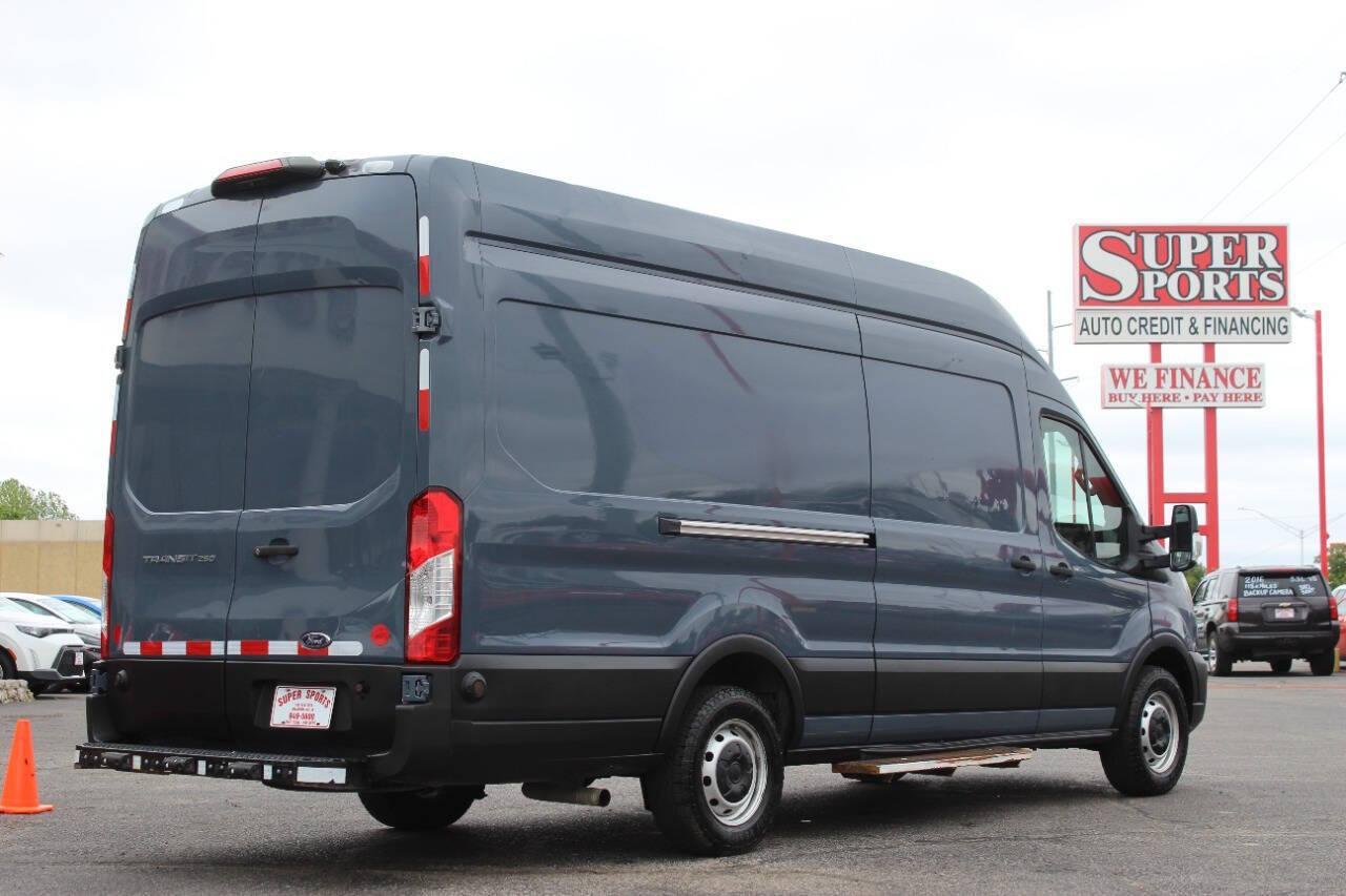 2021 Gray Ford Transit 250 Van High Roof w/Sliding Pass. 148-in. WB EL (1FTBR3X83MK) with an 3.5L Flex Fuel V6 275hp 262ft. lbs. 3.5L V6 engine, Automatic 10-Speed transmission, located at 4301 NW 39th , Oklahoma City, OK, 73112, (405) 949-5600, 35.512135, -97.598671 - NO DRIVERS LICENCE -NO FULL COVERAGE INSURANCE - NO CREDIT CHECK. COME ON OVER TO SUPERSPORTS, TAKE A LOOK AND TEST DRIVE. PLEASE GIVE US A CALL AT (405) 949-5600. NO LICENCIA DE CONDUCIR - NO SEGURO DE COBERTURA TOTAL - NO VERIFICACION DE CREDITO. VISITENOS EN SUPERSPORTS, MIRE NUEST - Photo#3