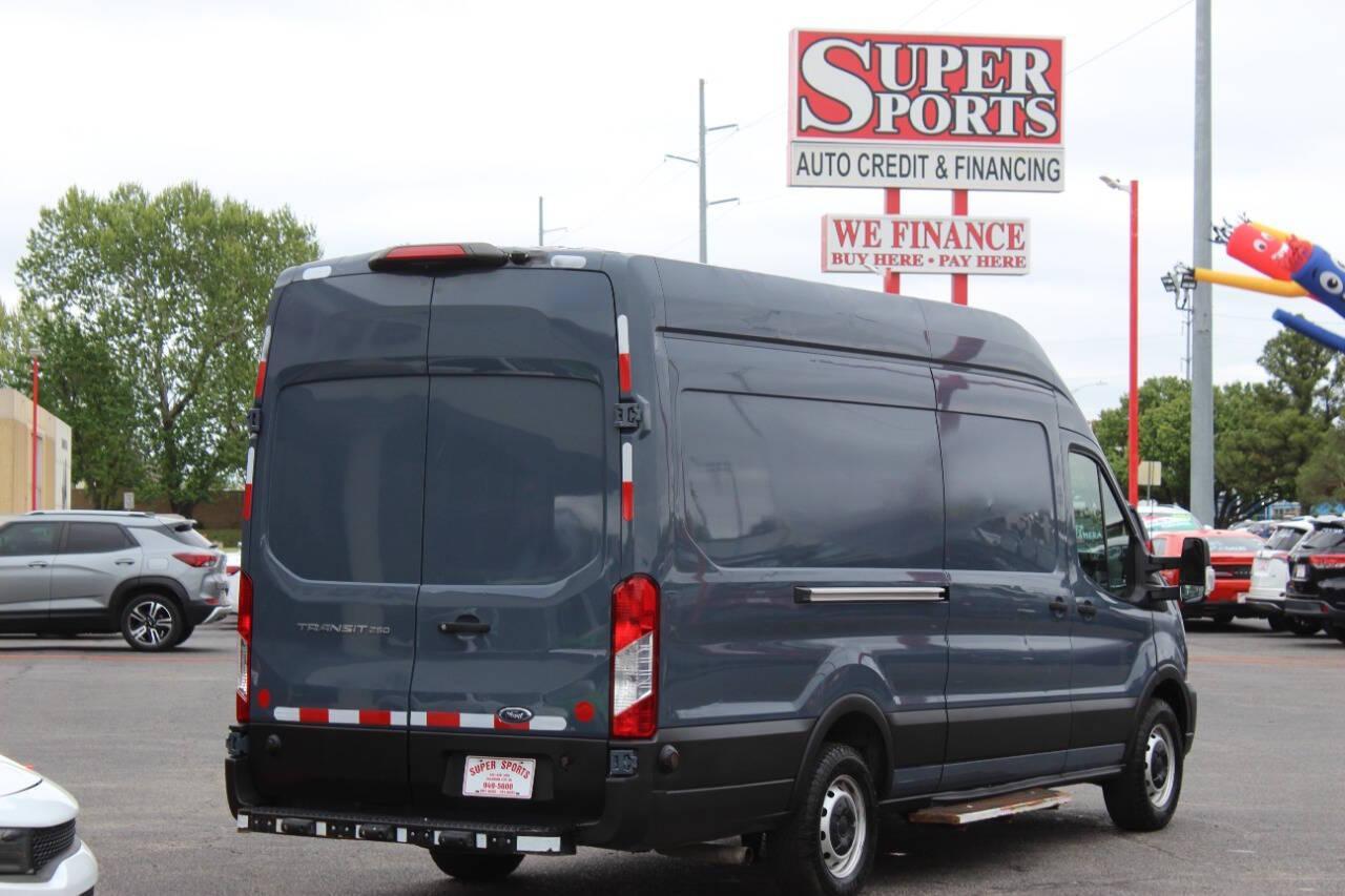 2021 Gray Ford Transit 250 Van High Roof w/Sliding Pass. 148-in. WB EL (1FTBR3X83MK) with an 3.5L Flex Fuel V6 275hp 262ft. lbs. 3.5L V6 engine, Automatic 10-Speed transmission, located at 4301 NW 39th , Oklahoma City, OK, 73112, (405) 949-5600, 35.512135, -97.598671 - NO DRIVERS LICENCE -NO FULL COVERAGE INSURANCE - NO CREDIT CHECK. COME ON OVER TO SUPERSPORTS, TAKE A LOOK AND TEST DRIVE. PLEASE GIVE US A CALL AT (405) 949-5600. NO LICENCIA DE CONDUCIR - NO SEGURO DE COBERTURA TOTAL - NO VERIFICACION DE CREDITO. VISITENOS EN SUPERSPORTS, MIRE NUEST - Photo#4