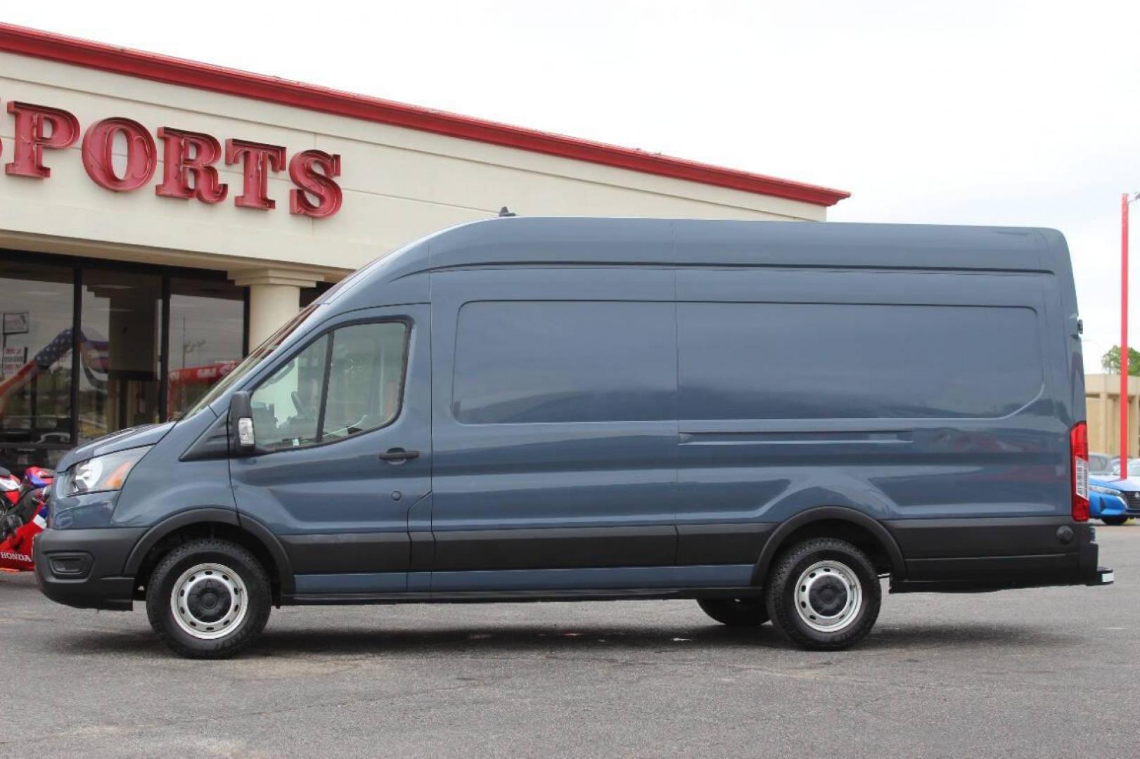 2021 Gray Ford Transit 250 Van High Roof w/Sliding Pass. 148-in. WB EL (1FTBR3X83MK) with an 3.5L Flex Fuel V6 275hp 262ft. lbs. 3.5L V6 engine, Automatic 10-Speed transmission, located at 4301 NW 39th , Oklahoma City, OK, 73112, (405) 949-5600, 35.512135, -97.598671 - NO DRIVERS LICENCE -NO FULL COVERAGE INSURANCE - NO CREDIT CHECK. COME ON OVER TO SUPERSPORTS, TAKE A LOOK AND TEST DRIVE. PLEASE GIVE US A CALL AT (405) 949-5600. NO LICENCIA DE CONDUCIR - NO SEGURO DE COBERTURA TOTAL - NO VERIFICACION DE CREDITO. VISITENOS EN SUPERSPORTS, MIRE NUEST - Photo#6