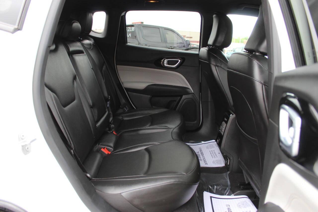 2025 White Jeep Compass Limited (3C4NJDCN7ST) with an 2.0L Turbo I4 200hp 221ft. lbs. 2.0L I4 engine, Automatic 8-Speed transmission, located at 4301 NW 39th , Oklahoma City, OK, 73112, (405) 949-5600, 35.512135, -97.598671 - NO DRIVERS LICENCE -NO FULL COVERAGE INSURANCE - NO CREDIT CHECK. COME ON OVER TO SUPERSPORTS, TAKE A LOOK AND TEST DRIVE. PLEASE GIVE US A CALL AT (405) 949-5600. NO LICENCIA DE CONDUCIR - NO SEGURO DE COBERTURA TOTAL - NO VERIFICACION DE CREDITO. VISITENOS EN SUPERSPORTS, MIRE NUESTRO - Photo#10