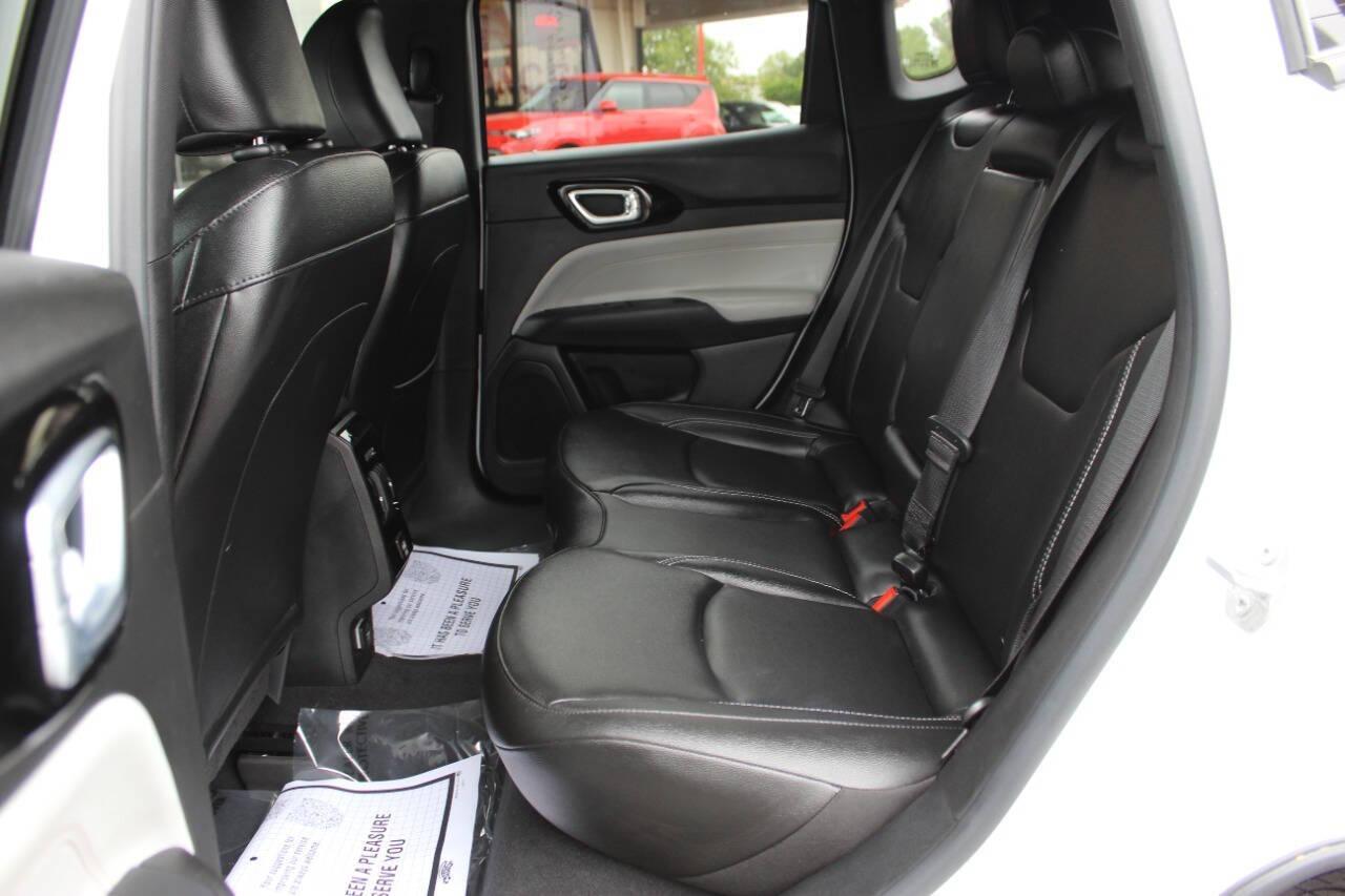 2025 White Jeep Compass Limited (3C4NJDCN7ST) with an 2.0L Turbo I4 200hp 221ft. lbs. 2.0L I4 engine, Automatic 8-Speed transmission, located at 4301 NW 39th , Oklahoma City, OK, 73112, (405) 949-5600, 35.512135, -97.598671 - NO DRIVERS LICENCE -NO FULL COVERAGE INSURANCE - NO CREDIT CHECK. COME ON OVER TO SUPERSPORTS, TAKE A LOOK AND TEST DRIVE. PLEASE GIVE US A CALL AT (405) 949-5600. NO LICENCIA DE CONDUCIR - NO SEGURO DE COBERTURA TOTAL - NO VERIFICACION DE CREDITO. VISITENOS EN SUPERSPORTS, MIRE NUESTRO - Photo#14