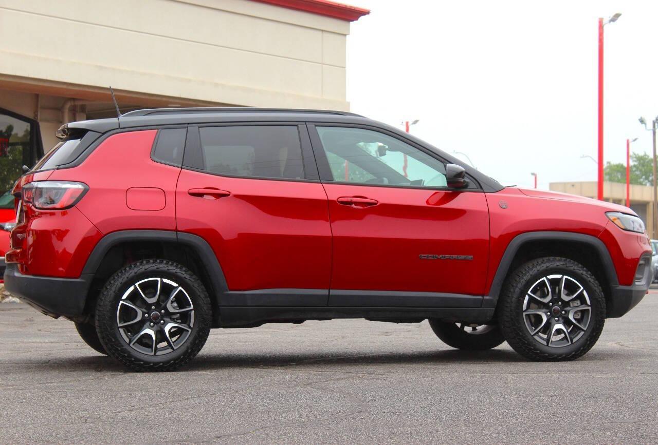 2025 Red Jeep Compass Trailhawk (3C4NJDDN4ST) with an 2.0L Turbo I4 200hp 221ft. lbs. 2.0L I4 engine, Automatic 8-Speed transmission, located at 4301 NW 39th , Oklahoma City, OK, 73112, (405) 949-5600, 35.512135, -97.598671 - NO DRIVERS LICENCE -NO FULL COVERAGE INSURANCE - NO CREDIT CHECK. COME ON OVER TO SUPERSPORTS, TAKE A LOOK AND TEST DRIVE. PLEASE GIVE US A CALL AT (405) 949-5600. NO LICENCIA DE CONDUCIR - NO SEGURO DE COBERTURA TOTAL - NO VERIFICACION DE CREDITO. VISITENOS EN SUPERSPORTS, MIRE NUESTRO - Photo#2