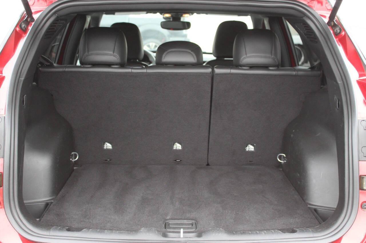 2025 Red Jeep Compass Trailhawk (3C4NJDDN4ST) with an 2.0L Turbo I4 200hp 221ft. lbs. 2.0L I4 engine, Automatic 8-Speed transmission, located at 4301 NW 39th , Oklahoma City, OK, 73112, (405) 949-5600, 35.512135, -97.598671 - NO DRIVERS LICENCE -NO FULL COVERAGE INSURANCE - NO CREDIT CHECK. COME ON OVER TO SUPERSPORTS, TAKE A LOOK AND TEST DRIVE. PLEASE GIVE US A CALL AT (405) 949-5600. NO LICENCIA DE CONDUCIR - NO SEGURO DE COBERTURA TOTAL - NO VERIFICACION DE CREDITO. VISITENOS EN SUPERSPORTS, MIRE NUESTRO - Photo#11