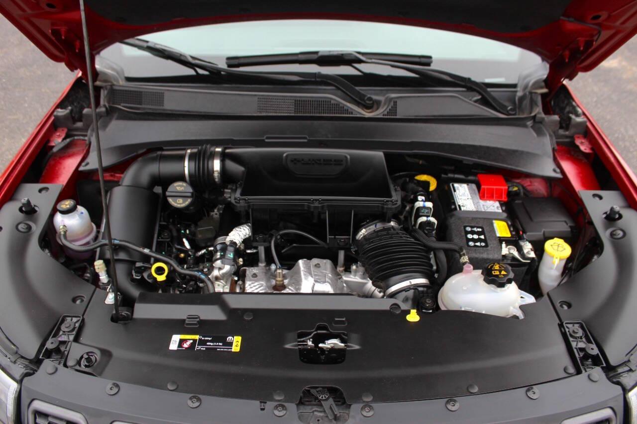 2025 Red Jeep Compass Trailhawk (3C4NJDDN4ST) with an 2.0L Turbo I4 200hp 221ft. lbs. 2.0L I4 engine, Automatic 8-Speed transmission, located at 4301 NW 39th , Oklahoma City, OK, 73112, (405) 949-5600, 35.512135, -97.598671 - NO DRIVERS LICENCE -NO FULL COVERAGE INSURANCE - NO CREDIT CHECK. COME ON OVER TO SUPERSPORTS, TAKE A LOOK AND TEST DRIVE. PLEASE GIVE US A CALL AT (405) 949-5600. NO LICENCIA DE CONDUCIR - NO SEGURO DE COBERTURA TOTAL - NO VERIFICACION DE CREDITO. VISITENOS EN SUPERSPORTS, MIRE NUESTRO - Photo#17