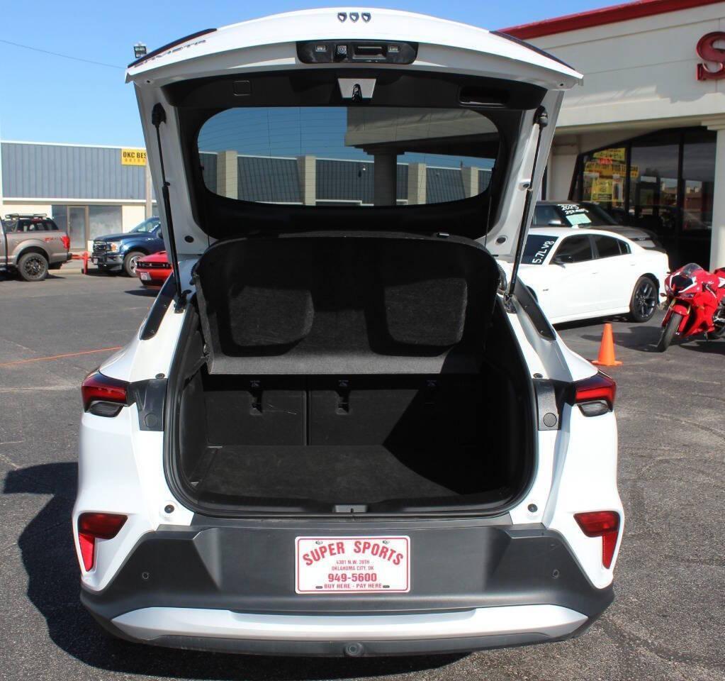 2025 White Buick Envista Preferred (KL47LAEPXSB) with an ECOTEC 1.2L Flex Fuel Turbo I3 137hp 162ft. lbs. 1.2L I3 engine, Automatic 6-Speed transmission, located at 4301 NW 39th , Oklahoma City, OK, 73112, (405) 949-5600, 35.512135, -97.598671 - NO DRIVERS LICENCE -NO FULL COVERAGE INSURANCE - NO CREDIT CHECK. COME ON OVER TO SUPERSPORTS, TAKE A LOOK AND TEST DRIVE. PLEASE GIVE US A CALL AT (405) 949-5600. NO LICENCIA DE CONDUCIR - NO SEGURO DE COBERTURA TOTAL - NO VERIFICACION DE CREDITO. VISITENOS EN SUPERSPORTS, MIRE NUESTRO - Photo#12