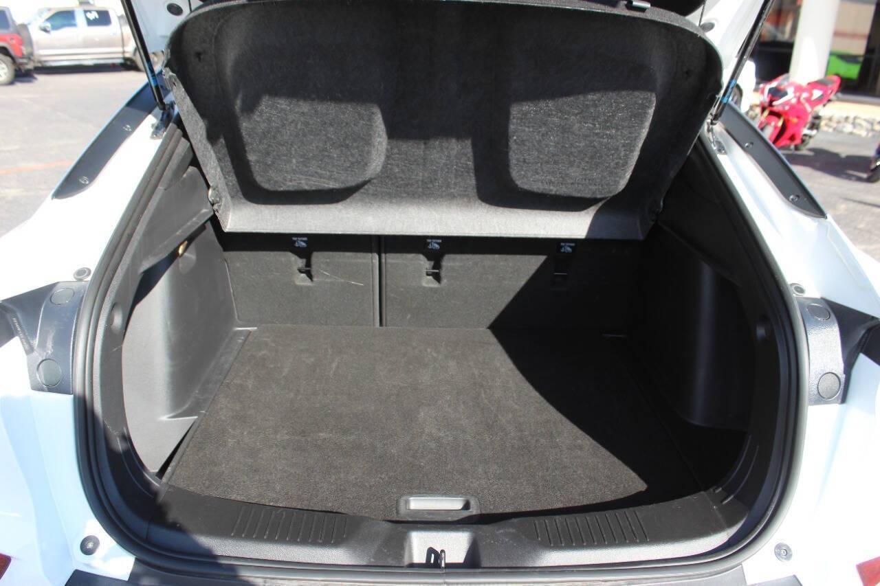 2025 White Buick Envista Preferred (KL47LAEPXSB) with an ECOTEC 1.2L Flex Fuel Turbo I3 137hp 162ft. lbs. 1.2L I3 engine, Automatic 6-Speed transmission, located at 4301 NW 39th , Oklahoma City, OK, 73112, (405) 949-5600, 35.512135, -97.598671 - NO DRIVERS LICENCE -NO FULL COVERAGE INSURANCE - NO CREDIT CHECK. COME ON OVER TO SUPERSPORTS, TAKE A LOOK AND TEST DRIVE. PLEASE GIVE US A CALL AT (405) 949-5600. NO LICENCIA DE CONDUCIR - NO SEGURO DE COBERTURA TOTAL - NO VERIFICACION DE CREDITO. VISITENOS EN SUPERSPORTS, MIRE NUESTRO - Photo#13