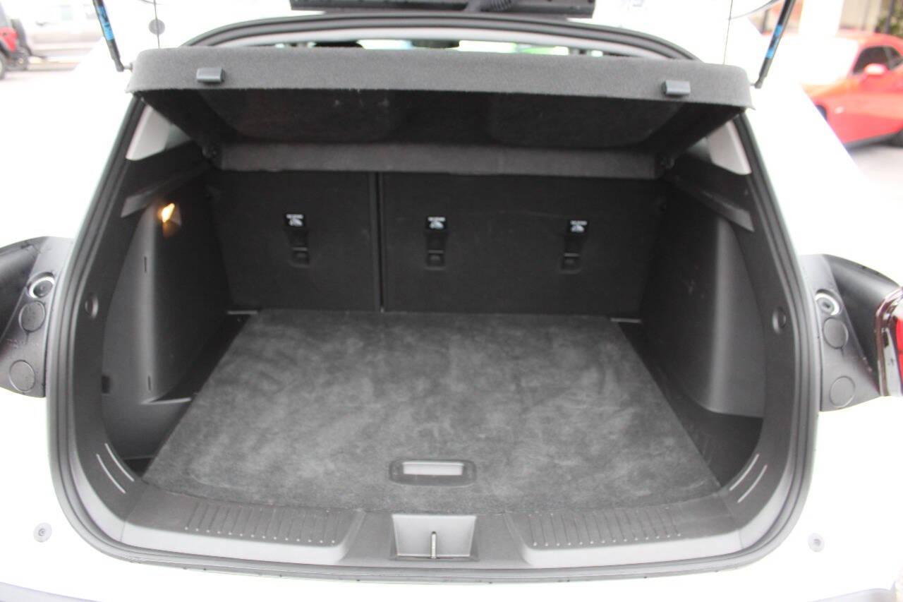 2025 White Chevrolet Trax LT (KL77LHEP1SC) with an ECOTEC 1.2L Flex Fuel Turbo I3 137hp 162ft. lbs. 1.2L I3 engine, Automatic 6-Speed transmission, located at 4301 NW 39th , Oklahoma City, OK, 73112, (405) 949-5600, 35.512135, -97.598671 - NO DRIVERS LICENCE -NO FULL COVERAGE INSURANCE - NO CREDIT CHECK. COME ON OVER TO SUPERSPORTS, TAKE A LOOK AND TEST DRIVE. PLEASE GIVE US A CALL AT (405) 949-5600. NO LICENCIA DE CONDUCIR - NO SEGURO DE COBERTURA TOTAL - NO VERIFICACION DE CREDITO. VISITENOS EN SUPERSPORTS, MIRE NUESTRO - Photo#13