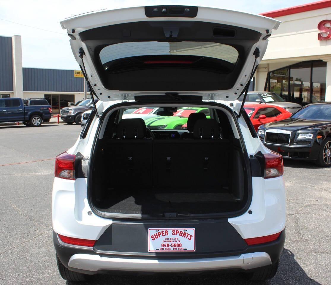 2025 White Chevrolet TrailBlazer LT (KL79MPSL3SB) with an ECOTEC 1.3L Turbo I3 155hp 174ft. lbs. 1.3L I3 engine, CVT transmission, located at 4301 NW 39th , Oklahoma City, OK, 73112, (405) 949-5600, 35.512135, -97.598671 - NO DRIVERS LICENCE -NO FULL COVERAGE INSURANCE - NO CREDIT CHECK. COME ON OVER TO SUPERSPORTS, TAKE A LOOK AND TEST DRIVE. PLEASE GIVE US A CALL AT (405) 949-5600. NO LICENCIA DE CONDUCIR - NO SEGURO DE COBERTURA TOTAL - NO VERIFICACION DE CREDITO. VISITENOS EN SUPERSPORTS, MIRE NUEST - Photo#12
