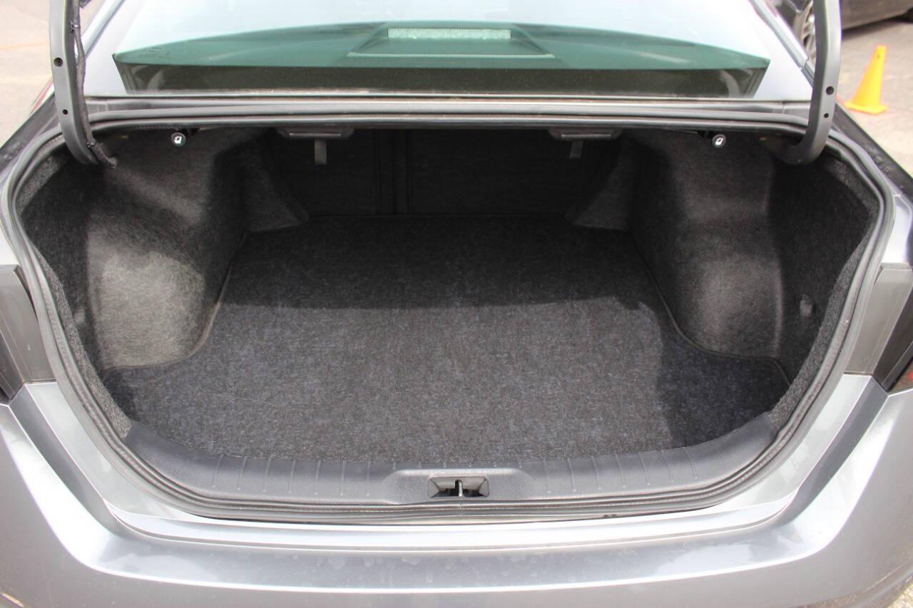 2025 Gray Nissan Altima 2.5 SV (1N4BL4DV5SN) with an 2.5L I4 188hp 180ft. lbs. 2.5L I4 engine, CVT transmission, located at 4301 NW 39th , Oklahoma City, OK, 73112, (405) 949-5600, 35.512135, -97.598671 - NO DRIVERS LICENCE -NO FULL COVERAGE INSURANCE - NO CREDIT CHECK. COME ON OVER TO SUPERSPORTS, TAKE A LOOK AND TEST DRIVE. PLEASE GIVE US A CALL AT (405) 949-5600. NO LICENCIA DE CONDUCIR - NO SEGURO DE COBERTURA TOTAL - NO VERIFICACION DE CREDITO. VISITENOS EN SUPERSPORTS, MIRE NUESTRO - Photo#11