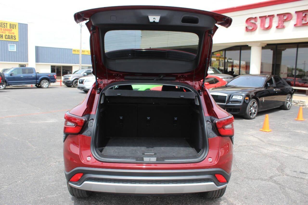 2025 Red Chevrolet Trax LT (KL77LHEP4SC) with an ECOTEC 1.2L Flex Fuel Turbo I3 137hp 162ft. lbs. 1.2L I3 engine, Automatic 6-Speed transmission, located at 4301 NW 39th , Oklahoma City, OK, 73112, (405) 949-5600, 35.512135, -97.598671 - NO DRIVERS LICENCE -NO FULL COVERAGE INSURANCE - NO CREDIT CHECK. COME ON OVER TO SUPERSPORTS, TAKE A LOOK AND TEST DRIVE. PLEASE GIVE US A CALL AT (405) 949-5600. NO LICENCIA DE CONDUCIR - NO SEGURO DE COBERTURA TOTAL - NO VERIFICACION DE CREDITO. VISITENOS EN SUPERSPORTS, MIRE NUESTRO - Photo#12