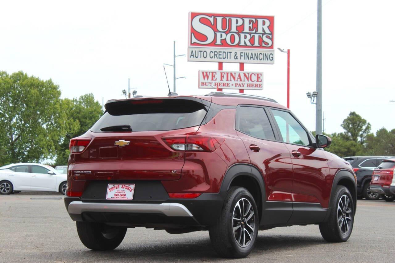 2025 Maroon Chevrolet TrailBlazer LT AWD (KL79MRSL4SB) with an ECOTEC 1.3L Turbo I3 155hp 174ft. lbs. 1.3L I3 engine, Automatic 9-Speed transmission, located at 4301 NW 39th , Oklahoma City, OK, 73112, (405) 949-5600, 35.512135, -97.598671 - NO DRIVERS LICENCE -NO FULL COVERAGE INSURANCE - NO CREDIT CHECK. COME ON OVER TO SUPERSPORTS, TAKE A LOOK AND TEST DRIVE. PLEASE GIVE US A CALL AT (405) 949-5600. NO LICENCIA DE CONDUCIR - NO SEGURO DE COBERTURA TOTAL - NO VERIFICACION DE CREDITO. VISITENOS EN SUPERSPORTS, MIRE NUESTRO - Photo#3