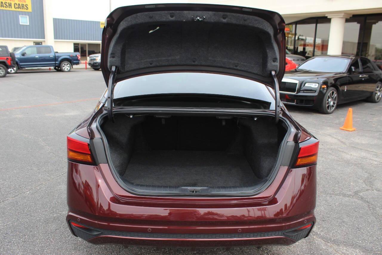 2025 Burgundy Nissan Altima 2.5 SV (1N4BL4DV4SN) with an 2.5L I4 188hp 180ft. lbs. 2.5L I4 engine, CVT transmission, located at 4301 NW 39th , Oklahoma City, OK, 73112, (405) 949-5600, 35.512135, -97.598671 - NO DRIVERS LICENCE -NO FULL COVERAGE INSURANCE - NO CREDIT CHECK. COME ON OVER TO SUPERSPORTS, TAKE A LOOK AND TEST DRIVE. PLEASE GIVE US A CALL AT (405) 949-5600. NO LICENCIA DE CONDUCIR - NO SEGURO DE COBERTURA TOTAL - NO VERIFICACION DE CREDITO. VISITENOS EN SUPERSPORTS, MIRE NUESTRO - Photo#12