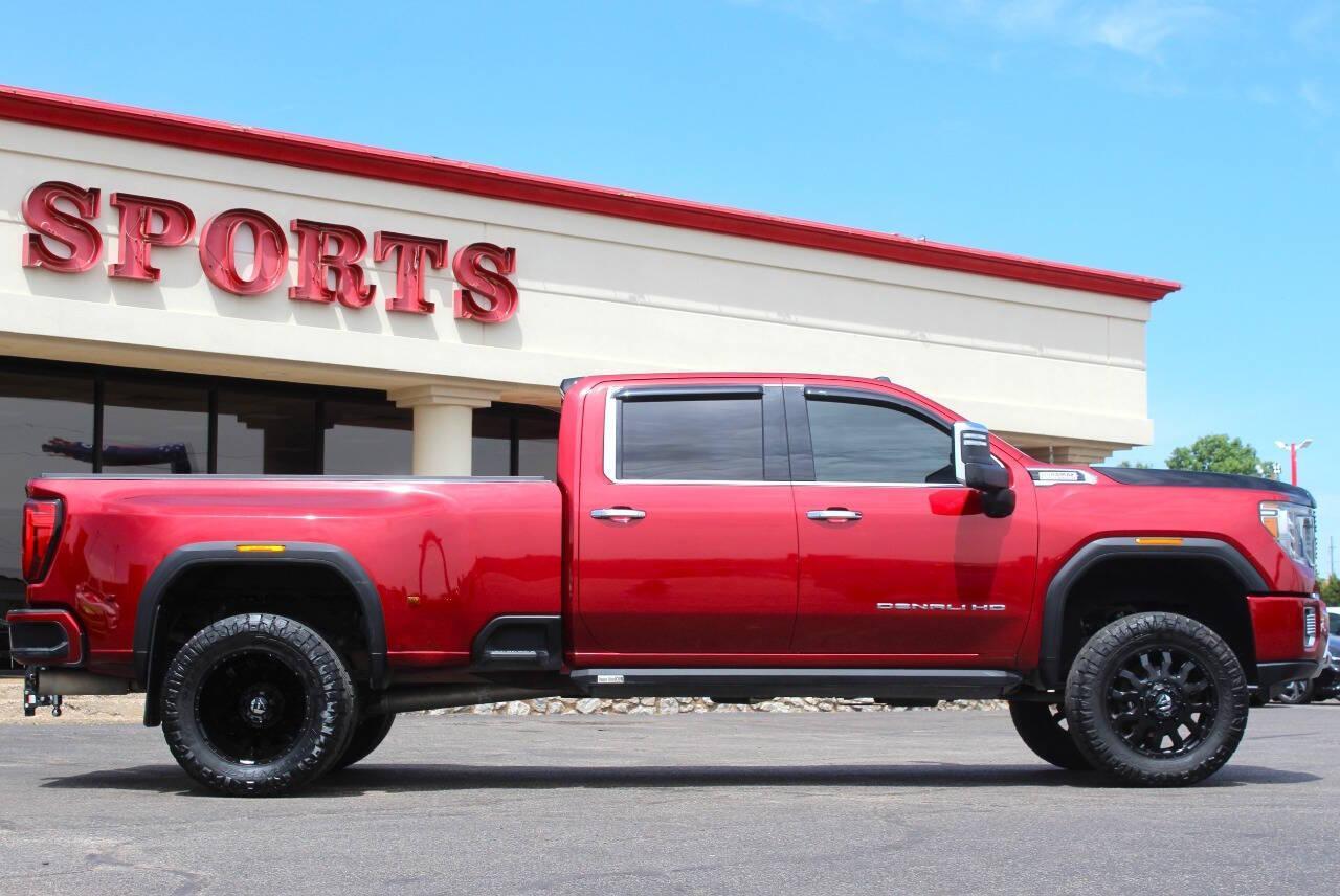 2020 Maroon GMC Sierra 3500HD Denali Crew Cab 4WD (1GT49WEY9LF) with an Duramax 6.6L Biodiesel Turbo V8 445hp 910ft. lbs. 6.6L V8 engine, Automatic 10-Speed transmission, located at 4301 NW 39th , Oklahoma City, OK, 73112, (405) 949-5600, 35.512135, -97.598671 - NO DRIVERS LICENCE -NO FULL COVERAGE INSURANCE - NO CREDIT CHECK. COME ON OVER TO SUPERSPORTS, TAKE A LOOK AND TEST DRIVE. PLEASE GIVE US A CALL AT (405) 949-5600. NO LICENCIA DE CONDUCIR - NO SEGURO DE COBERTURA TOTAL - NO VERIFICACION DE CREDITO. VISITENOS EN SUPERSPORTS, MIRE NUESTRO - Photo#2