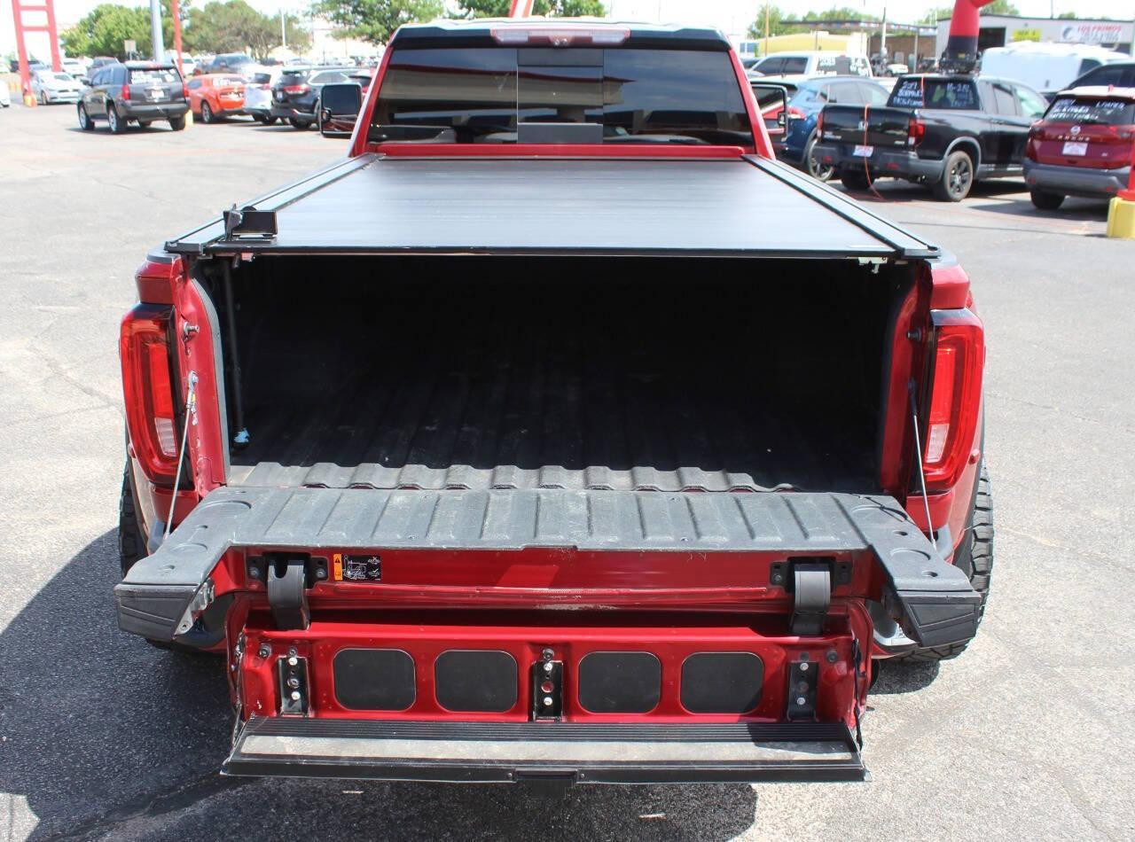 2020 Maroon GMC Sierra 3500HD Denali Crew Cab 4WD (1GT49WEY9LF) with an Duramax 6.6L Biodiesel Turbo V8 445hp 910ft. lbs. 6.6L V8 engine, Automatic 10-Speed transmission, located at 4301 NW 39th , Oklahoma City, OK, 73112, (405) 949-5600, 35.512135, -97.598671 - NO DRIVERS LICENCE -NO FULL COVERAGE INSURANCE - NO CREDIT CHECK. COME ON OVER TO SUPERSPORTS, TAKE A LOOK AND TEST DRIVE. PLEASE GIVE US A CALL AT (405) 949-5600. NO LICENCIA DE CONDUCIR - NO SEGURO DE COBERTURA TOTAL - NO VERIFICACION DE CREDITO. VISITENOS EN SUPERSPORTS, MIRE NUESTRO - Photo#17