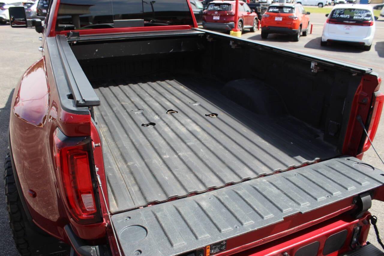 2020 Maroon GMC Sierra 3500HD Denali Crew Cab 4WD (1GT49WEY9LF) with an Duramax 6.6L Biodiesel Turbo V8 445hp 910ft. lbs. 6.6L V8 engine, Automatic 10-Speed transmission, located at 4301 NW 39th , Oklahoma City, OK, 73112, (405) 949-5600, 35.512135, -97.598671 - NO DRIVERS LICENCE -NO FULL COVERAGE INSURANCE - NO CREDIT CHECK. COME ON OVER TO SUPERSPORTS, TAKE A LOOK AND TEST DRIVE. PLEASE GIVE US A CALL AT (405) 949-5600. NO LICENCIA DE CONDUCIR - NO SEGURO DE COBERTURA TOTAL - NO VERIFICACION DE CREDITO. VISITENOS EN SUPERSPORTS, MIRE NUESTRO - Photo#25