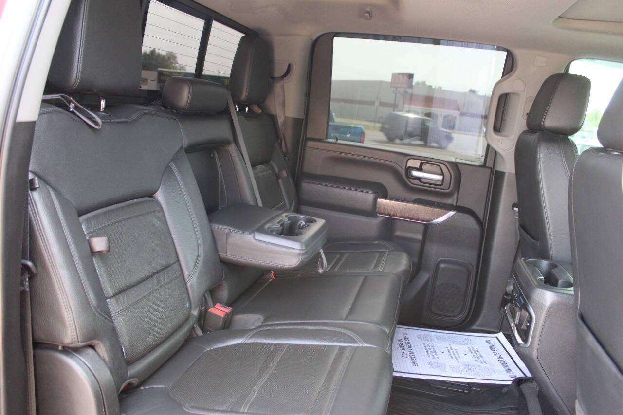 2020 Maroon GMC Sierra 3500HD Denali Crew Cab 4WD (1GT49WEY9LF) with an Duramax 6.6L Biodiesel Turbo V8 445hp 910ft. lbs. 6.6L V8 engine, Automatic 10-Speed transmission, located at 4301 NW 39th , Oklahoma City, OK, 73112, (405) 949-5600, 35.512135, -97.598671 - NO DRIVERS LICENCE -NO FULL COVERAGE INSURANCE - NO CREDIT CHECK. COME ON OVER TO SUPERSPORTS, TAKE A LOOK AND TEST DRIVE. PLEASE GIVE US A CALL AT (405) 949-5600. NO LICENCIA DE CONDUCIR - NO SEGURO DE COBERTURA TOTAL - NO VERIFICACION DE CREDITO. VISITENOS EN SUPERSPORTS, MIRE NUESTRO - Photo#32