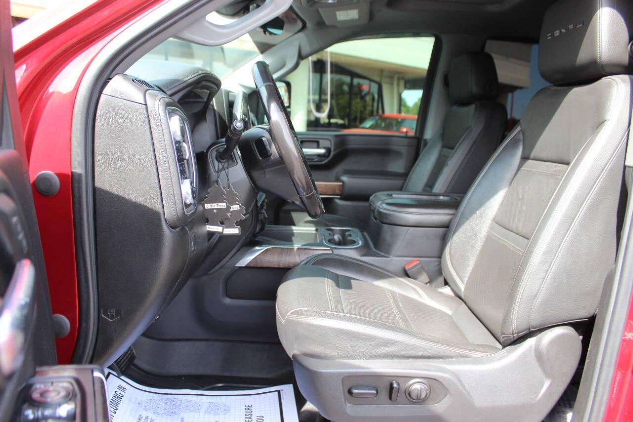 2020 Maroon GMC Sierra 3500HD Denali Crew Cab 4WD (1GT49WEY9LF) with an Duramax 6.6L Biodiesel Turbo V8 445hp 910ft. lbs. 6.6L V8 engine, Automatic 10-Speed transmission, located at 4301 NW 39th , Oklahoma City, OK, 73112, (405) 949-5600, 35.512135, -97.598671 - NO DRIVERS LICENCE -NO FULL COVERAGE INSURANCE - NO CREDIT CHECK. COME ON OVER TO SUPERSPORTS, TAKE A LOOK AND TEST DRIVE. PLEASE GIVE US A CALL AT (405) 949-5600. NO LICENCIA DE CONDUCIR - NO SEGURO DE COBERTURA TOTAL - NO VERIFICACION DE CREDITO. VISITENOS EN SUPERSPORTS, MIRE NUESTRO - Photo#37