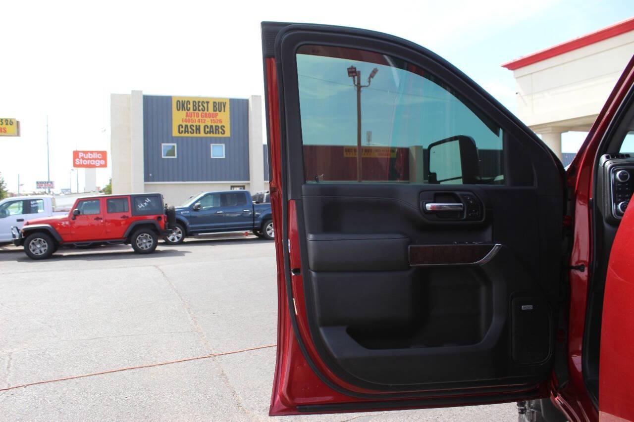 2020 Maroon GMC Sierra 3500HD Denali Crew Cab 4WD (1GT49WEY9LF) with an Duramax 6.6L Biodiesel Turbo V8 445hp 910ft. lbs. 6.6L V8 engine, Automatic 10-Speed transmission, located at 4301 NW 39th , Oklahoma City, OK, 73112, (405) 949-5600, 35.512135, -97.598671 - NO DRIVERS LICENCE -NO FULL COVERAGE INSURANCE - NO CREDIT CHECK. COME ON OVER TO SUPERSPORTS, TAKE A LOOK AND TEST DRIVE. PLEASE GIVE US A CALL AT (405) 949-5600. NO LICENCIA DE CONDUCIR - NO SEGURO DE COBERTURA TOTAL - NO VERIFICACION DE CREDITO. VISITENOS EN SUPERSPORTS, MIRE NUESTRO - Photo#39