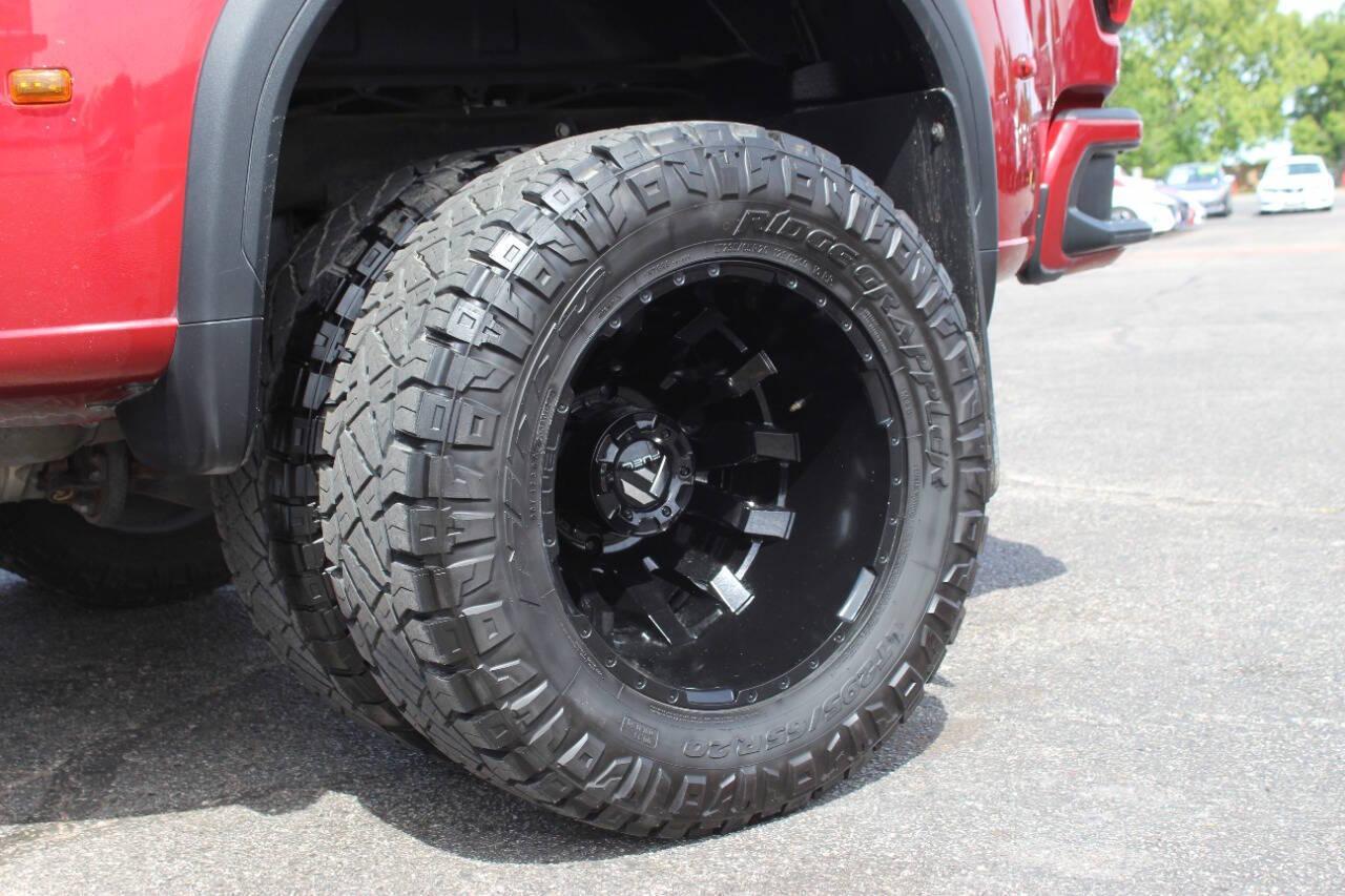 2020 Maroon GMC Sierra 3500HD Denali Crew Cab 4WD (1GT49WEY9LF) with an Duramax 6.6L Biodiesel Turbo V8 445hp 910ft. lbs. 6.6L V8 engine, Automatic 10-Speed transmission, located at 4301 NW 39th , Oklahoma City, OK, 73112, (405) 949-5600, 35.512135, -97.598671 - NO DRIVERS LICENCE -NO FULL COVERAGE INSURANCE - NO CREDIT CHECK. COME ON OVER TO SUPERSPORTS, TAKE A LOOK AND TEST DRIVE. PLEASE GIVE US A CALL AT (405) 949-5600. NO LICENCIA DE CONDUCIR - NO SEGURO DE COBERTURA TOTAL - NO VERIFICACION DE CREDITO. VISITENOS EN SUPERSPORTS, MIRE NUESTRO - Photo#53