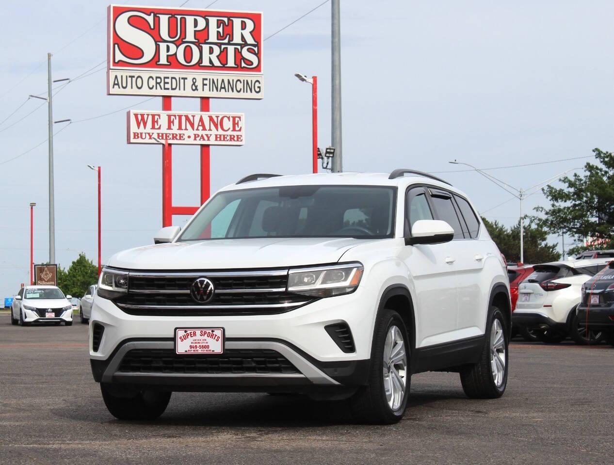 2023 White Volkswagen Atlas V6 SE w/Technology 4MOTION (1V2HR2CA4PC) with an 3.6L V6 276hp 266ft. lbs. 3.6L V6 engine, Automatic 8-Speed transmission, located at 4301 NW 39th , Oklahoma City, OK, 73112, (405) 949-5600, 35.512135, -97.598671 - NO DRIVERS LICENCE -NO FULL COVERAGE INSURANCE - NO CREDIT CHECK. COME ON OVER TO SUPERSPORTS, TAKE A LOOK AND TEST DRIVE. PLEASE GIVE US A CALL AT (405) 949-5600. NO LICENCIA DE CONDUCIR - NO SEGURO DE COBERTURA TOTAL - NO VERIFICACION DE CREDITO. VISITENOS EN SUPERSPORTS, MIRE NUESTRO - Photo#6