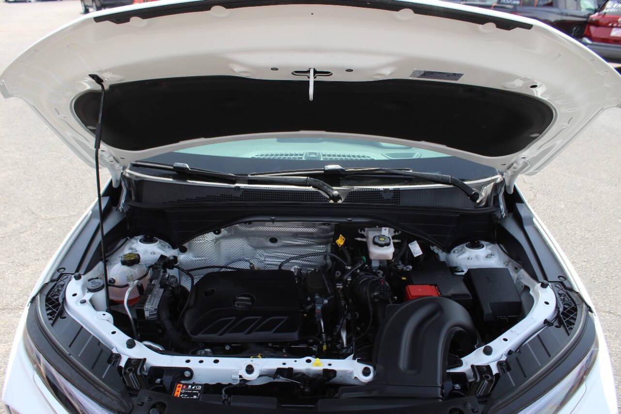 2025 White Chevrolet TrailBlazer LT (KL79MPSL1SB) with an ECOTEC 1.3L Turbo I3 155hp 174ft. lbs. 1.3L I3 engine, CVT transmission, located at 4301 NW 39th , Oklahoma City, OK, 73112, (405) 949-5600, 35.512135, -97.598671 - NO DRIVERS LICENCE -NO FULL COVERAGE INSURANCE - NO CREDIT CHECK. COME ON OVER TO SUPERSPORTS, TAKE A LOOK AND TEST DRIVE. PLEASE GIVE US A CALL AT (405) 949-5600. NO LICENCIA DE CONDUCIR - NO SEGURO DE COBERTURA TOTAL - NO VERIFICACION DE CREDITO. VISITENOS EN SUPERSPORTS, MIRE NUESTRO - Photo#17