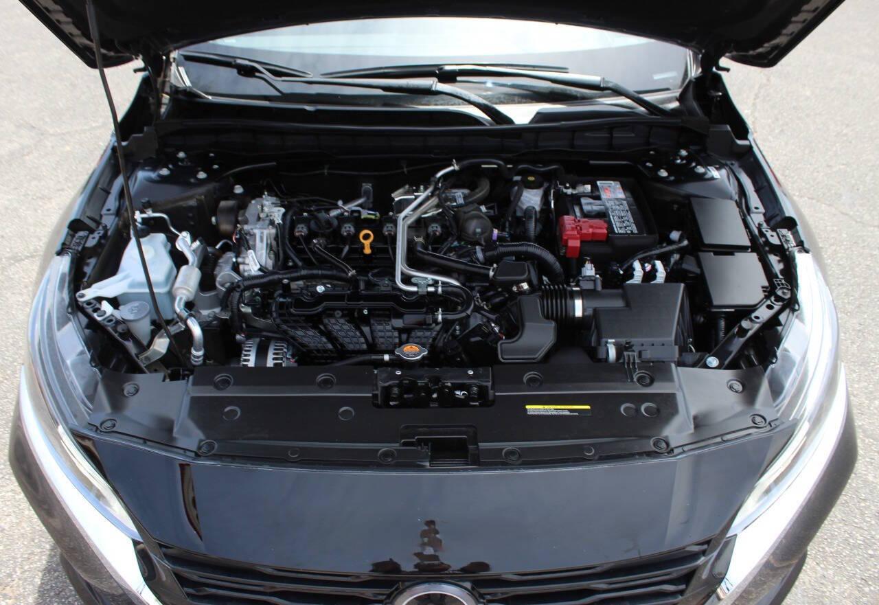 2025 Black Nissan Altima 2.5 SV (1N4BL4DV1SN) with an 2.5L I4 188hp 180ft. lbs. 2.5L I4 engine, CVT transmission, located at 4301 NW 39th , Oklahoma City, OK, 73112, (405) 949-5600, 35.512135, -97.598671 - NO DRIVERS LICENCE -NO FULL COVERAGE INSURANCE - NO CREDIT CHECK. COME ON OVER TO SUPERSPORTS, TAKE A LOOK AND TEST DRIVE. PLEASE GIVE US A CALL AT (405) 949-5600. NO LICENCIA DE CONDUCIR - NO SEGURO DE COBERTURA TOTAL - NO VERIFICACION DE CREDITO. VISITENOS EN SUPERSPORTS, MIRE NUESTRO - Photo#7
