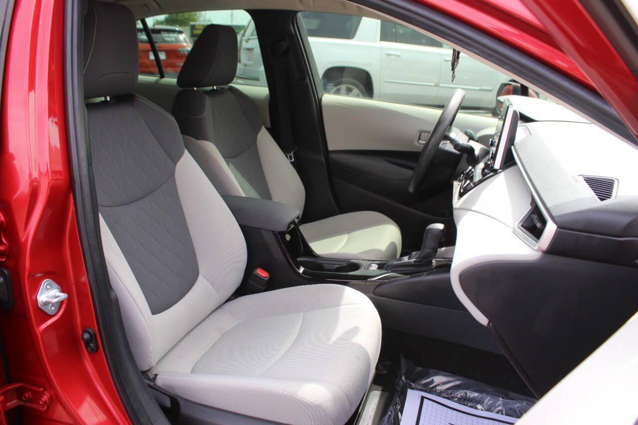 2021 Red Toyota Corolla LE (JTDEPMAE2MJ) with an 1.8L I4 139hp 126ft. lbs. 1.8L I4 engine, CVT transmission, located at 4301 NW 39th , Oklahoma City, OK, 73112, (405) 949-5600, 35.512135, -97.598671 - NO DRIVERS LICENCE -NO FULL COVERAGE INSURANCE - NO CREDIT CHECK. COME ON OVER TO SUPERSPORTS, TAKE A LOOK AND TEST DRIVE. PLEASE GIVE US A CALL AT (405) 949-5600. NO LICENCIA DE CONDUCIR - NO SEGURO DE COBERTURA TOTAL - NO VERIFICACION DE CREDITO. VISITENOS EN SUPERSPORTS, MIRE NUEST - Photo#8