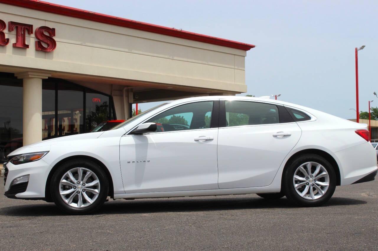 2023 Off White Chevrolet Malibu 1LT (1G1ZD5ST8PF) with an Ecotec 1.5L Turbo I4 160hp 184ft. lbs. 1.5L I4 engine, CVT transmission, located at 4301 NW 39th , Oklahoma City, OK, 73112, (405) 949-5600, 35.512135, -97.598671 - NO DRIVERS LICENCE -NO FULL COVERAGE INSURANCE - NO CREDIT CHECK. COME ON OVER TO SUPERSPORTS, TAKE A LOOK AND TEST DRIVE. PLEASE GIVE US A CALL AT (405) 949-5600. NO LICENCIA DE CONDUCIR - NO SEGURO DE COBERTURA TOTAL - NO VERIFICACION DE CREDITO. VISITENOS EN SUPERSPORTS, MIRE NUESTRO - Photo#5