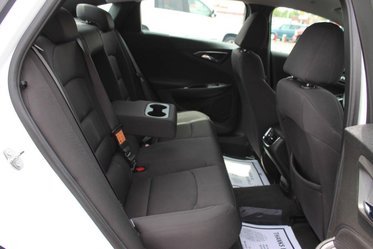 2023 Off White Chevrolet Malibu 1LT (1G1ZD5ST8PF) with an Ecotec 1.5L Turbo I4 160hp 184ft. lbs. 1.5L I4 engine, CVT transmission, located at 4301 NW 39th , Oklahoma City, OK, 73112, (405) 949-5600, 35.512135, -97.598671 - NO DRIVERS LICENCE -NO FULL COVERAGE INSURANCE - NO CREDIT CHECK. COME ON OVER TO SUPERSPORTS, TAKE A LOOK AND TEST DRIVE. PLEASE GIVE US A CALL AT (405) 949-5600. NO LICENCIA DE CONDUCIR - NO SEGURO DE COBERTURA TOTAL - NO VERIFICACION DE CREDITO. VISITENOS EN SUPERSPORTS, MIRE NUESTRO - Photo#10