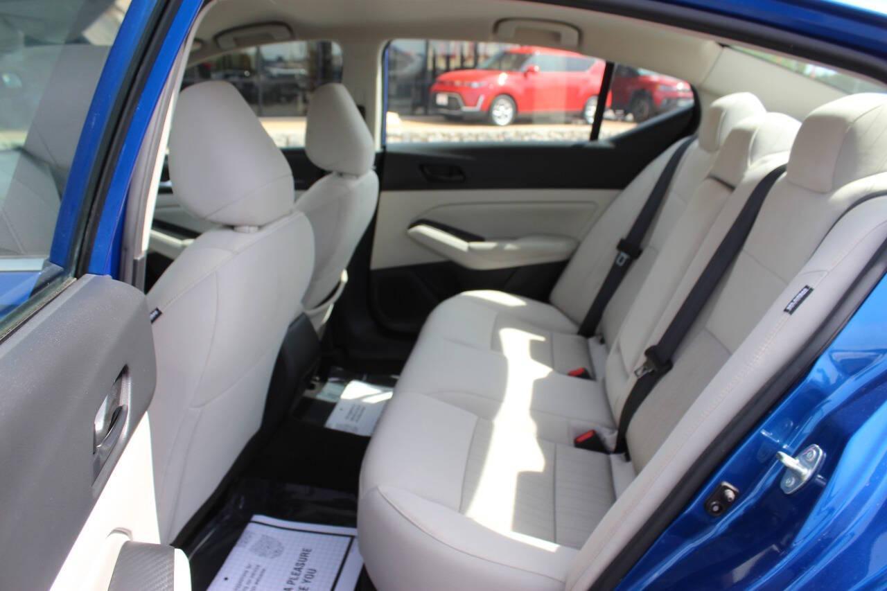 2025 Blue Nissan Altima 2.5 SV (1N4BL4DV0SN) with an 2.5L I4 188hp 180ft. lbs. 2.5L I4 engine, CVT transmission, located at 4301 NW 39th , Oklahoma City, OK, 73112, (405) 949-5600, 35.512135, -97.598671 - NO DRIVERS LICENCE -NO FULL COVERAGE INSURANCE - NO CREDIT CHECK. COME ON OVER TO SUPERSPORTS, TAKE A LOOK AND TEST DRIVE. PLEASE GIVE US A CALL AT (405) 949-5600. NO LICENCIA DE CONDUCIR - NO SEGURO DE COBERTURA TOTAL - NO VERIFICACION DE CREDITO. VISITENOS EN SUPERSPORTS, MIRE NUESTRO N - Photo#14
