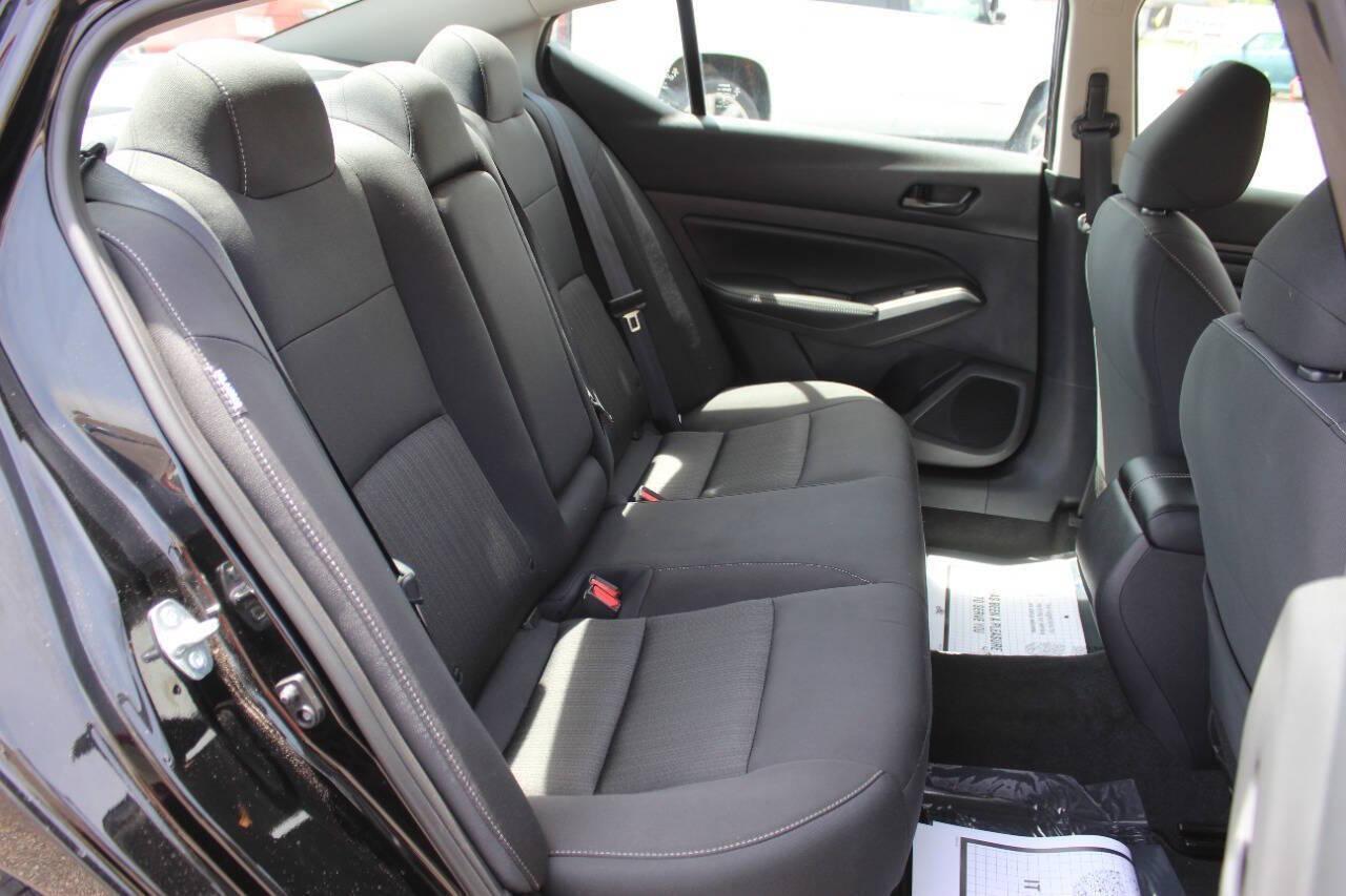 2025 Black Nissan Altima 2.5 SV (1N4BL4DVXSN) with an 2.5L I4 188hp 180ft. lbs. 2.5L I4 engine, CVT transmission, located at 4301 NW 39th , Oklahoma City, OK, 73112, (405) 949-5600, 35.512135, -97.598671 - NO DRIVERS LICENCE -NO FULL COVERAGE INSURANCE - NO CREDIT CHECK. COME ON OVER TO SUPERSPORTS, TAKE A LOOK AND TEST DRIVE. PLEASE GIVE US A CALL AT (405) 949-5600. NO LICENCIA DE CONDUCIR - NO SEGURO DE COBERTURA TOTAL - NO VERIFICACION DE CREDITO. VISITENOS EN SUPERSPORTS, MIRE NUESTRO - Photo#12