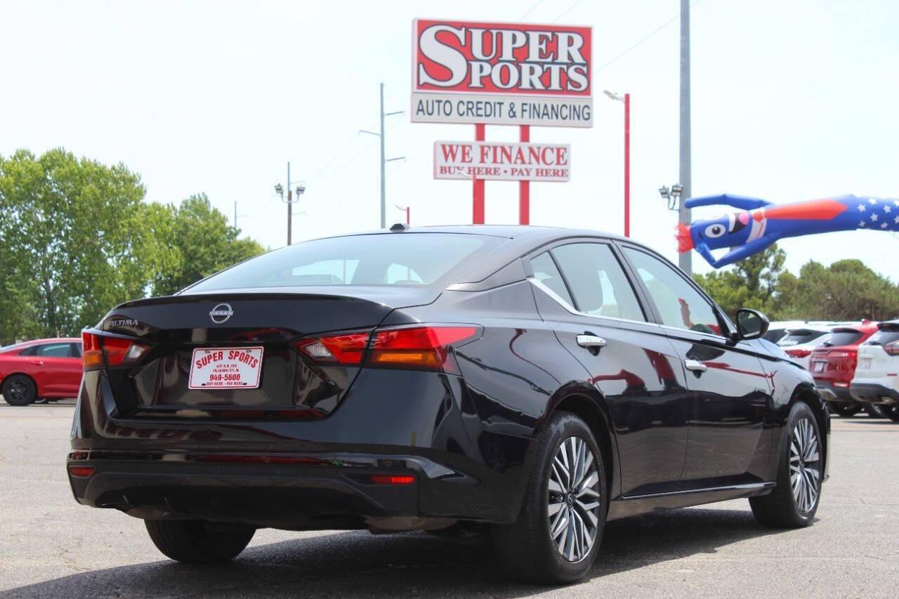 2025 Black Nissan Altima 2.5 SV (1N4BL4DV6SN) with an 2.5L I4 188hp 180ft. lbs. 2.5L I4 engine, CVT transmission, located at 4301 NW 39th , Oklahoma City, OK, 73112, (405) 949-5600, 35.512135, -97.598671 - NO DRIVERS LICENCE -NO FULL COVERAGE INSURANCE - NO CREDIT CHECK. COME ON OVER TO SUPERSPORTS, TAKE A LOOK AND TEST DRIVE. PLEASE GIVE US A CALL AT (405) 949-5600. NO LICENCIA DE CONDUCIR - NO SEGURO DE COBERTURA TOTAL - NO VERIFICACION DE CREDITO. VISITENOS EN SUPERSPORTS, MIRE NUESTRO - Photo#3