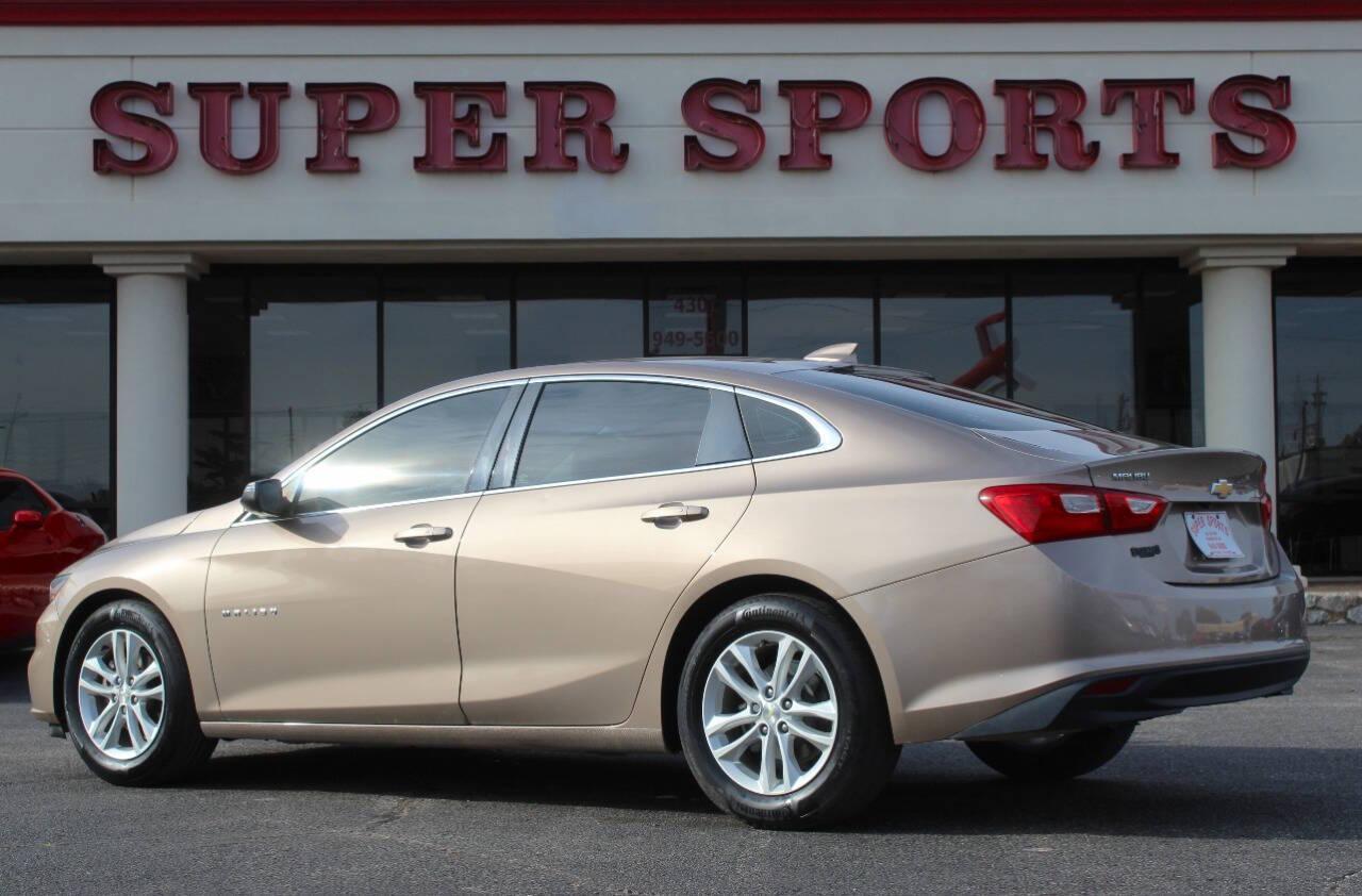 2018 Tan Chevrolet Malibu LT (1G1ZD5ST4JF) with an Ecotec 1.5L Turbo I4 160hp 184ft. lbs. 1.5L I4 engine, Automatic 6-Speed transmission, located at 4301 NW 39th , Oklahoma City, OK, 73112, (405) 949-5600, 35.512135, -97.598671 - NO DRIVERS LICENCE -NO FULL COVERAGE INSURANCE - NO CREDIT CHECK. COME ON OVER TO SUPERSPORTS, TAKE A LOOK AND TEST DRIVE. PLEASE GIVE US A CALL AT (405) 949-5600. NO LICENCIA DE CONDUCIR - NO SEGURO DE COBERTURA TOTAL - NO VERIFICACION DE CREDITO. VISITENOS EN SUPERSPORTS, MIRE NUESTRO - Photo#4