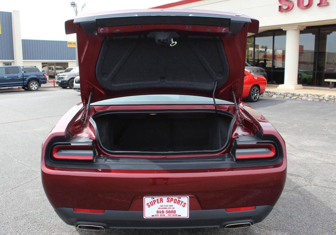 2019 Burgundy Dodge Challenger GT (2C3CDZGG6KH) with an Pentastar 3.6L V6 305hp 268ft. lbs. 3.6L V6 engine, Automatic 8-Speed transmission, located at 4301 NW 39th , Oklahoma City, OK, 73112, (405) 949-5600, 35.512135, -97.598671 - NO DRIVERS LICENCE -NO FULL COVERAGE INSURANCE - NO CREDIT CHECK. COME ON OVER TO SUPERSPORTS, TAKE A LOOK AND TEST DRIVE. PLEASE GIVE US A CALL AT (405) 949-5600. NO LICENCIA DE CONDUCIR - NO SEGURO DE COBERTURA TOTAL - NO VERIFICACION DE CREDITO. VISITENOS EN SUPERSPORTS, MIRE NUESTRO - Photo#11