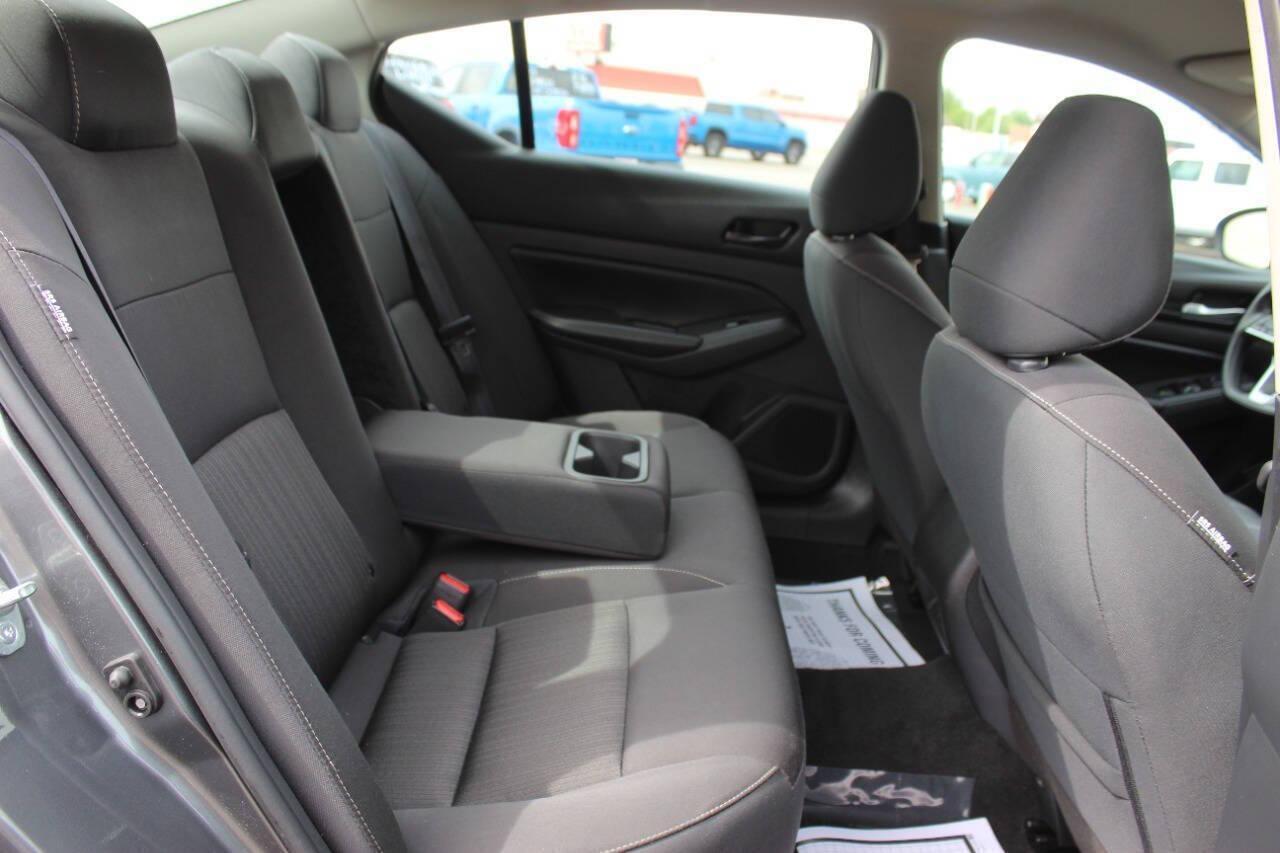 2025 Gray Nissan Altima 2.5 SV (1N4BL4DVXSN) with an 2.5L I4 188hp 180ft. lbs. 2.5L I4 engine, CVT transmission, located at 4301 NW 39th , Oklahoma City, OK, 73112, (405) 949-5600, 35.512135, -97.598671 - NO DRIVERS LICENCE -NO FULL COVERAGE INSURANCE - NO CREDIT CHECK. COME ON OVER TO SUPERSPORTS, TAKE A LOOK AND TEST DRIVE. PLEASE GIVE US A CALL AT (405) 949-5600. NO LICENCIA DE CONDUCIR - NO SEGURO DE COBERTURA TOTAL - NO VERIFICACION DE CREDITO. VISITENOS EN SUPERSPORTS, MIRE NUESTRO - Photo#10