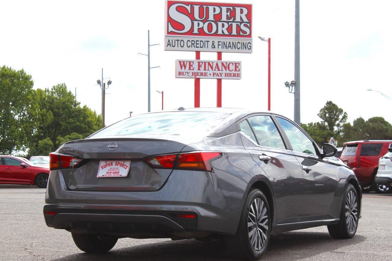 2025 Gray Nissan Altima 2.5 SV (1N4BL4DVXSN) with an 2.5L I4 188hp 180ft. lbs. 2.5L I4 engine, CVT transmission, located at 4301 NW 39th , Oklahoma City, OK, 73112, (405) 949-5600, 35.512135, -97.598671 - NO DRIVERS LICENCE -NO FULL COVERAGE INSURANCE - NO CREDIT CHECK. COME ON OVER TO SUPERSPORTS, TAKE A LOOK AND TEST DRIVE. PLEASE GIVE US A CALL AT (405) 949-5600. NO LICENCIA DE CONDUCIR - NO SEGURO DE COBERTURA TOTAL - NO VERIFICACION DE CREDITO. VISITENOS EN SUPERSPORTS, MIRE NUESTRO - Photo#3
