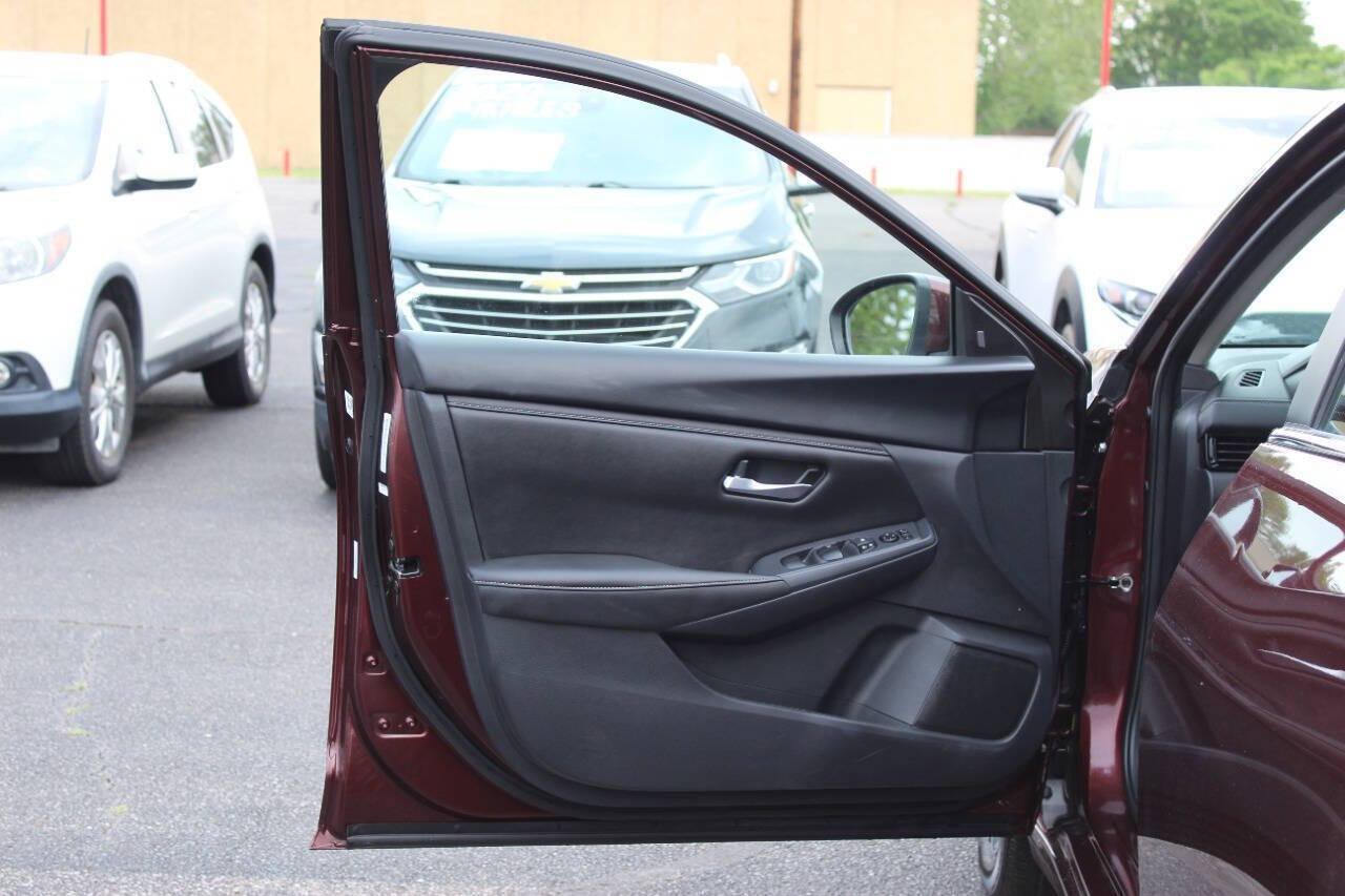 2025 Burgundy Nissan Sentra SV (3N1AB8CV3SY) with an 2.0L I4 149hp 146ft. lbs. 2.0L I4 engine, CVT transmission, located at 4301 NW 39th , Oklahoma City, OK, 73112, (405) 949-5600, 35.512135, -97.598671 - NO DRIVERS LICENCE -NO FULL COVERAGE INSURANCE - NO CREDIT CHECK. COME ON OVER TO SUPERSPORTS, TAKE A LOOK AND TEST DRIVE. PLEASE GIVE US A CALL AT (405) 949-5600. NO LICENCIA DE CONDUCIR - NO SEGURO DE COBERTURA TOTAL - NO VERIFICACION DE CREDITO. VISITENOS EN SUPERSPORTS, MIRE NUESTRO - Photo#16