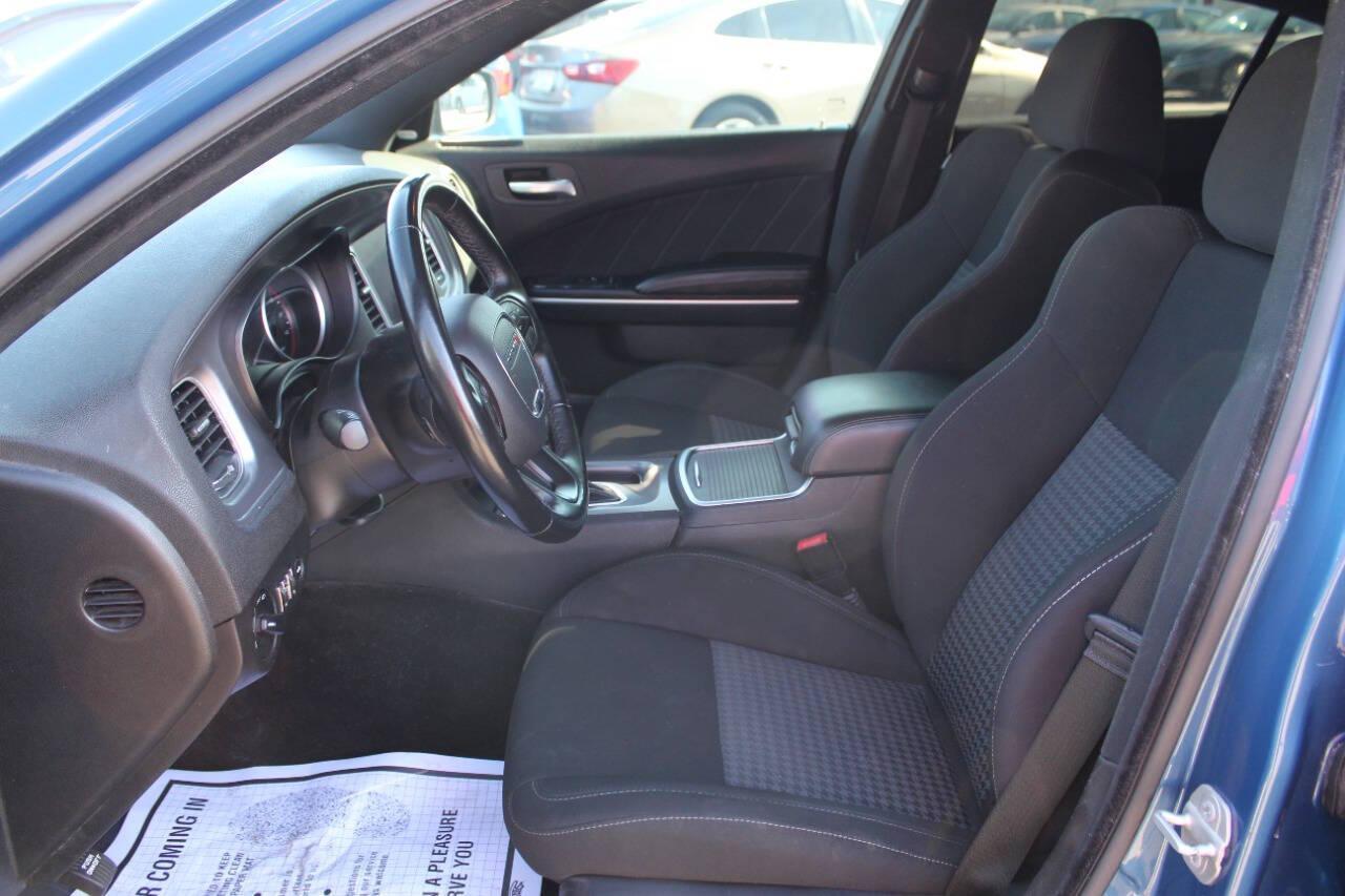 2023 Blue Dodge Charger GT (2C3CDXHG7PH) with an Pentastar 3.6L V6 300hp 264ft. lbs. 3.6L V6 engine, Automatic 8-Speed transmission, located at 4301 NW 39th , Oklahoma City, OK, 73112, (405) 949-5600, 35.512135, -97.598671 - NO DRIVERS LICENCE -NO FULL COVERAGE INSURANCE - NO CREDIT CHECK. COME ON OVER TO SUPERSPORTS, TAKE A LOOK AND TEST DRIVE. PLEASE GIVE US A CALL AT (405) 949-5600. NO LICENCIA DE CONDUCIR - NO SEGURO DE COBERTURA TOTAL - NO VERIFICACION DE CREDITO. VISITENOS EN SUPERSPORTS, MIRE NUESTRO - Photo#17