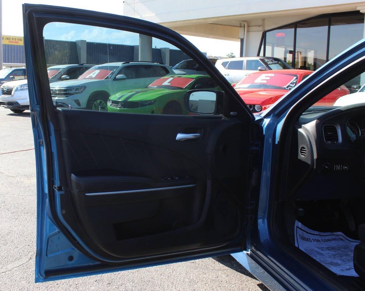 2023 Blue Dodge Charger GT (2C3CDXHG7PH) with an Pentastar 3.6L V6 300hp 264ft. lbs. 3.6L V6 engine, Automatic 8-Speed transmission, located at 4301 NW 39th , Oklahoma City, OK, 73112, (405) 949-5600, 35.512135, -97.598671 - NO DRIVERS LICENCE -NO FULL COVERAGE INSURANCE - NO CREDIT CHECK. COME ON OVER TO SUPERSPORTS, TAKE A LOOK AND TEST DRIVE. PLEASE GIVE US A CALL AT (405) 949-5600. NO LICENCIA DE CONDUCIR - NO SEGURO DE COBERTURA TOTAL - NO VERIFICACION DE CREDITO. VISITENOS EN SUPERSPORTS, MIRE NUESTRO - Photo#18