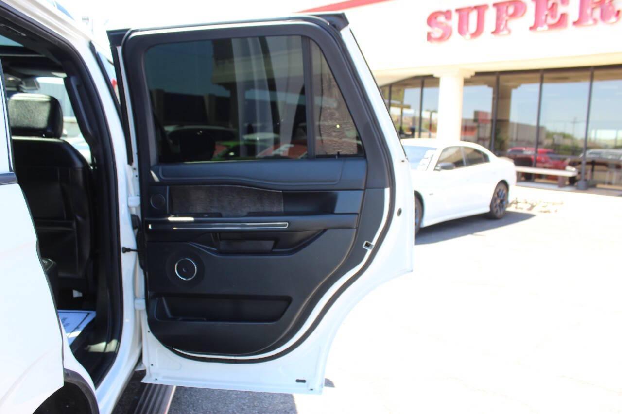 2021 White Ford Expedition (1FMJU1KT9ME) with an EcoBoost 3.5L Twin Turbo V6 375hp 470ft. lbs. 3.5L V6 engine, Automatic 10-Speed transmission, located at 4301 NW 39th , Oklahoma City, OK, 73112, (405) 949-5600, 35.512135, -97.598671 - NO DRIVERS LICENCE -NO FULL COVERAGE INSURANCE - NO CREDIT CHECK. COME ON OVER TO SUPERSPORTS, TAKE A LOOK AND TEST DRIVE. PLEASE GIVE US A CALL AT (405) 949-5600. NO LICENCIA DE CONDUCIR - NO SEGURO DE COBERTURA TOTAL - NO VERIFICACION DE CREDITO. VISITENOS EN SUPERSPORTS, MIRE NUESTRO - Photo#10
