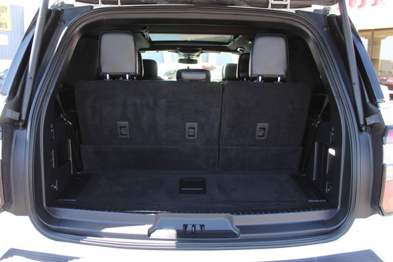 2021 White Ford Expedition (1FMJU1KT9ME) with an EcoBoost 3.5L Twin Turbo V6 375hp 470ft. lbs. 3.5L V6 engine, Automatic 10-Speed transmission, located at 4301 NW 39th , Oklahoma City, OK, 73112, (405) 949-5600, 35.512135, -97.598671 - NO DRIVERS LICENCE -NO FULL COVERAGE INSURANCE - NO CREDIT CHECK. COME ON OVER TO SUPERSPORTS, TAKE A LOOK AND TEST DRIVE. PLEASE GIVE US A CALL AT (405) 949-5600. NO LICENCIA DE CONDUCIR - NO SEGURO DE COBERTURA TOTAL - NO VERIFICACION DE CREDITO. VISITENOS EN SUPERSPORTS, MIRE NUESTRO - Photo#13
