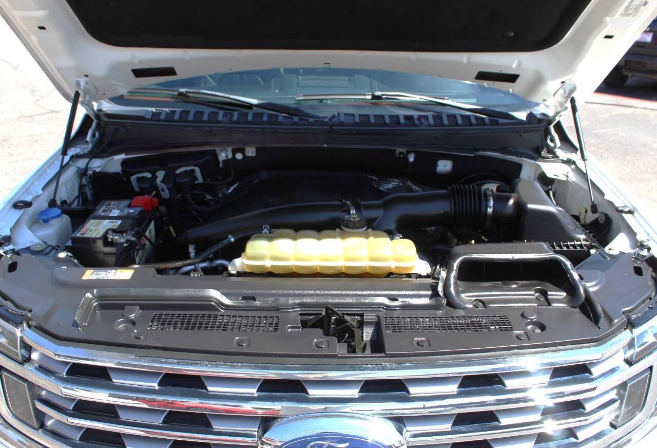 2021 White Ford Expedition (1FMJU1KT9ME) with an EcoBoost 3.5L Twin Turbo V6 375hp 470ft. lbs. 3.5L V6 engine, Automatic 10-Speed transmission, located at 4301 NW 39th , Oklahoma City, OK, 73112, (405) 949-5600, 35.512135, -97.598671 - NO DRIVERS LICENCE -NO FULL COVERAGE INSURANCE - NO CREDIT CHECK. COME ON OVER TO SUPERSPORTS, TAKE A LOOK AND TEST DRIVE. PLEASE GIVE US A CALL AT (405) 949-5600. NO LICENCIA DE CONDUCIR - NO SEGURO DE COBERTURA TOTAL - NO VERIFICACION DE CREDITO. VISITENOS EN SUPERSPORTS, MIRE NUESTRO - Photo#22