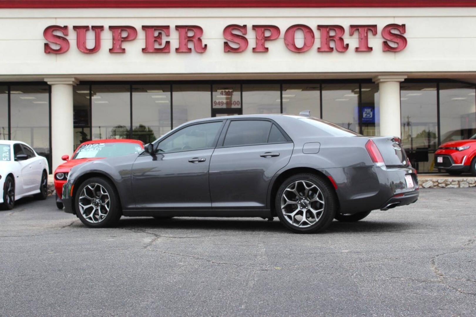 2017 Gray Chrysler 300 S V6 RWD (2C3CCABG2HH) with an Pentastar 3.6L V6 300hp 264ft. lbs. 3.6L V6 engine, Automatic 8-Speed transmission, located at 4301 NW 39th , Oklahoma City, OK, 73112, (405) 949-5600, 35.512135, -97.598671- Photo#4