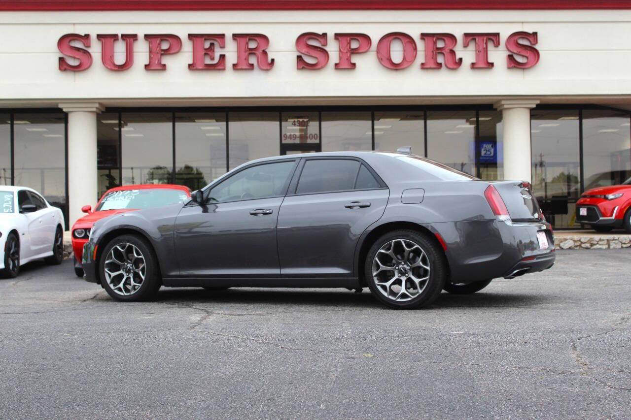 2017 Gray Chrysler 300 S V6 RWD (2C3CCABG2HH) with an Pentastar 3.6L V6 300hp 264ft. lbs. 3.6L V6 engine, Automatic 8-Speed transmission, located at 4301 NW 39th , Oklahoma City, OK, 73112, (405) 949-5600, 35.512135, -97.598671 - NO DRIVERS LICENCE -NO FULL COVERAGE INSURANCE - NO CREDIT CHECK. COME ON OVER TO SUPERSPORTS, TAKE A LOOK AND TEST DRIVE. PLEASE GIVE US A CALL AT (405) 949-5600. NO LICENCIA DE CONDUCIR - NO SEGURO DE COBERTURA TOTAL - NO VERIFICACION DE CREDITO. VISITENOS EN SUPERSPORTS, MIRE NUESTRO - Photo#4