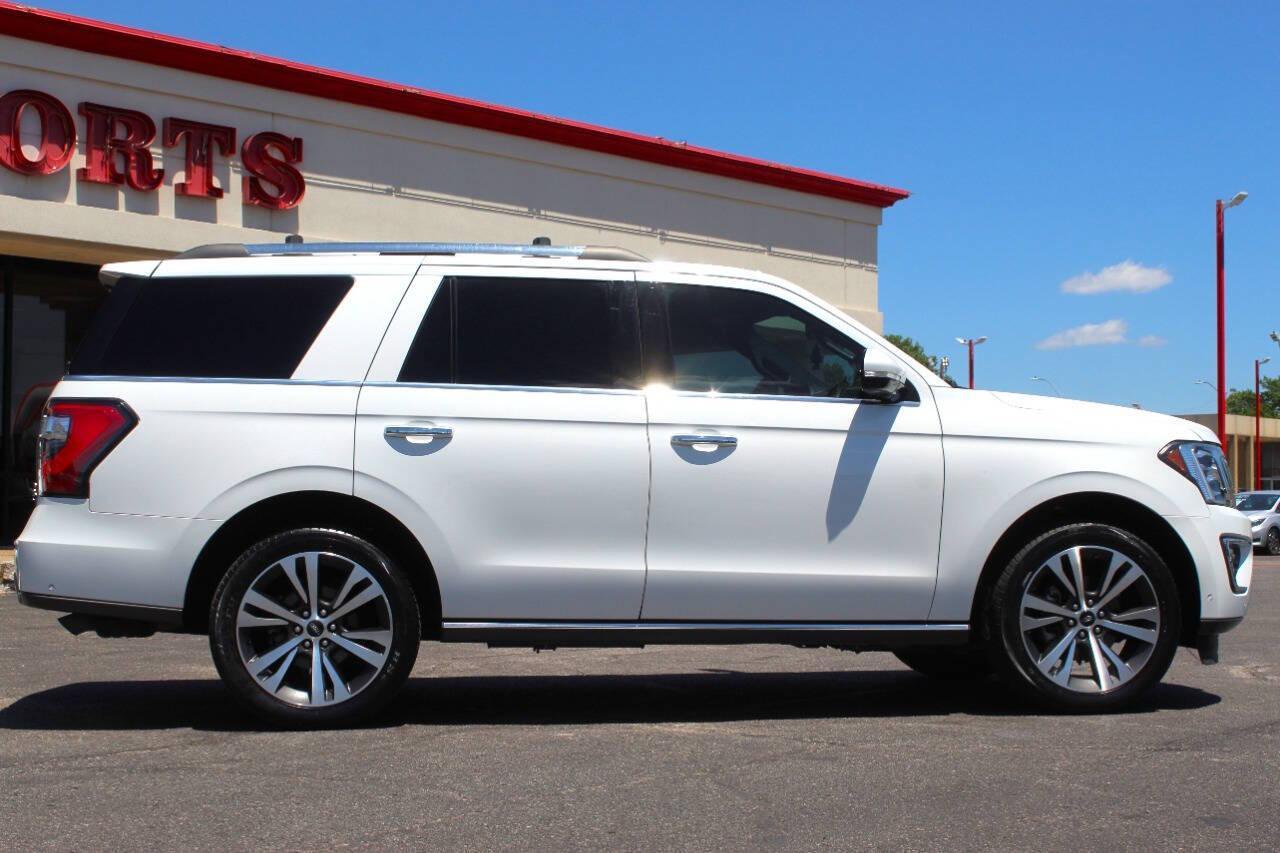 2021 White Ford Expedition Limited (1FMJU1KT9ME) with an EcoBoost 3.5L Twin Turbo V6 375hp 470ft. lbs. 3.5L V6 engine, Automatic 10-Speed transmission, located at 4301 NW 39th , Oklahoma City, OK, 73112, (405) 949-5600, 35.512135, -97.598671 - NO DRIVERS LICENCE -NO FULL COVERAGE INSURANCE - NO CREDIT CHECK. COME ON OVER TO SUPERSPORTS, TAKE A LOOK AND TEST DRIVE. PLEASE GIVE US A CALL AT (405) 949-5600. NO LICENCIA DE CONDUCIR - NO SEGURO DE COBERTURA TOTAL - NO VERIFICACION DE CREDITO. VISITENOS EN SUPERSPORTS, MIRE NUESTRO - Photo#2