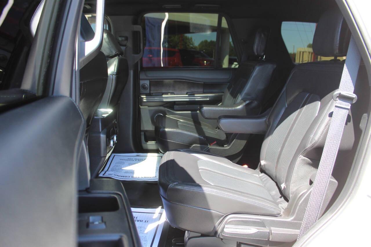 2021 White Ford Expedition Limited (1FMJU1KT9ME) with an EcoBoost 3.5L Twin Turbo V6 375hp 470ft. lbs. 3.5L V6 engine, Automatic 10-Speed transmission, located at 4301 NW 39th , Oklahoma City, OK, 73112, (405) 949-5600, 35.512135, -97.598671 - NO DRIVERS LICENCE -NO FULL COVERAGE INSURANCE - NO CREDIT CHECK. COME ON OVER TO SUPERSPORTS, TAKE A LOOK AND TEST DRIVE. PLEASE GIVE US A CALL AT (405) 949-5600. NO LICENCIA DE CONDUCIR - NO SEGURO DE COBERTURA TOTAL - NO VERIFICACION DE CREDITO. VISITENOS EN SUPERSPORTS, MIRE NUESTRO - Photo#18